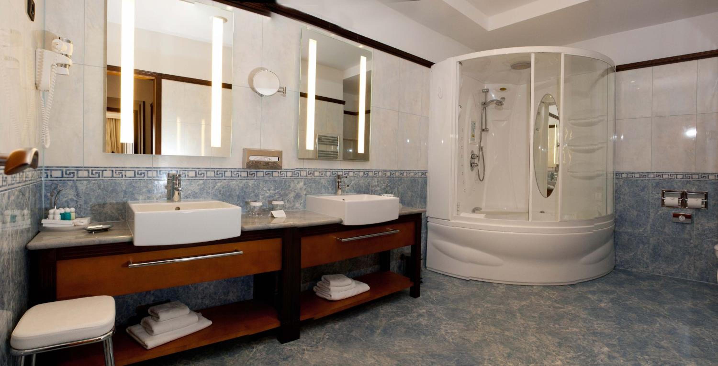 Executive Suite with Terrace and Sea View