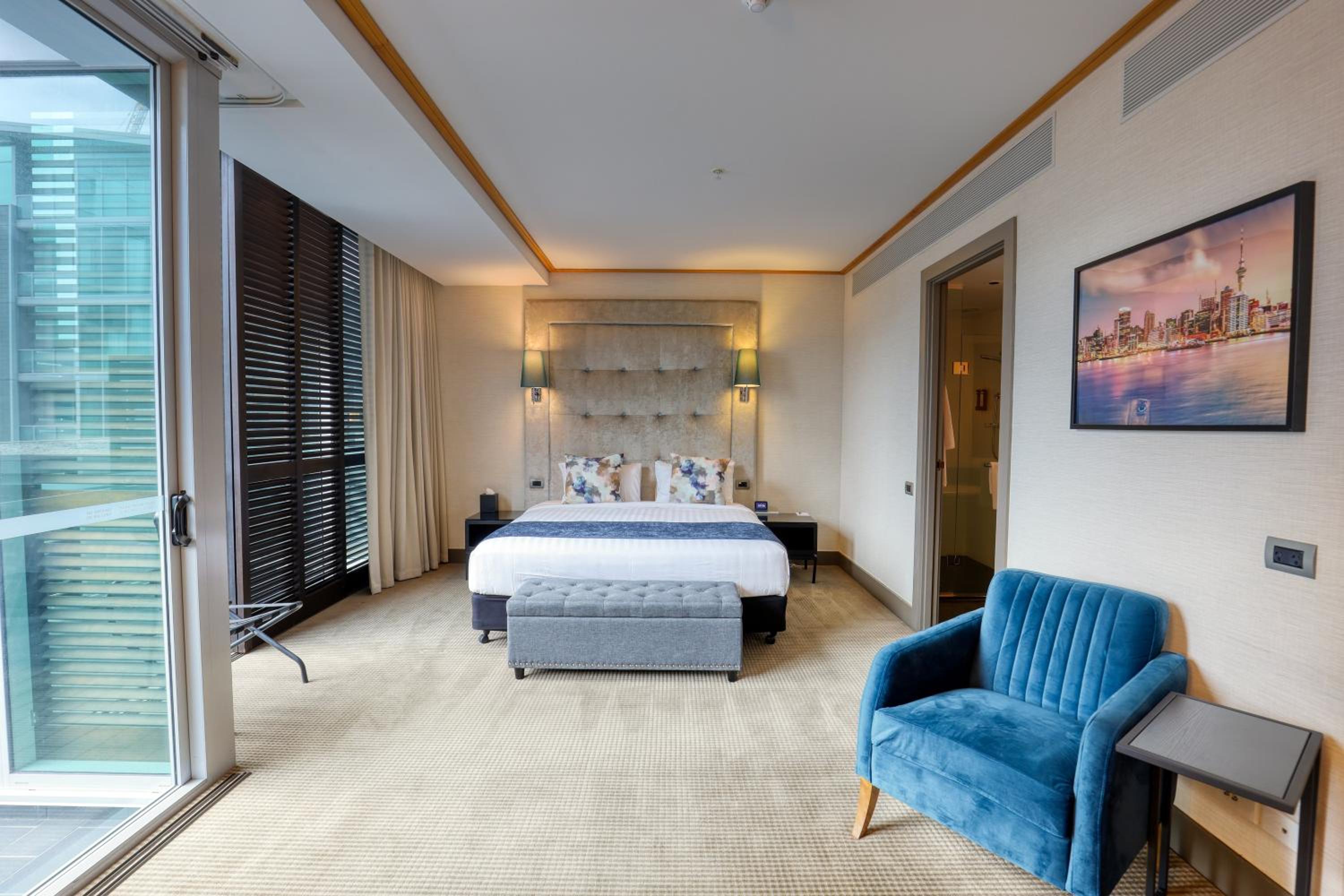 Deluxe King Room with Balcony