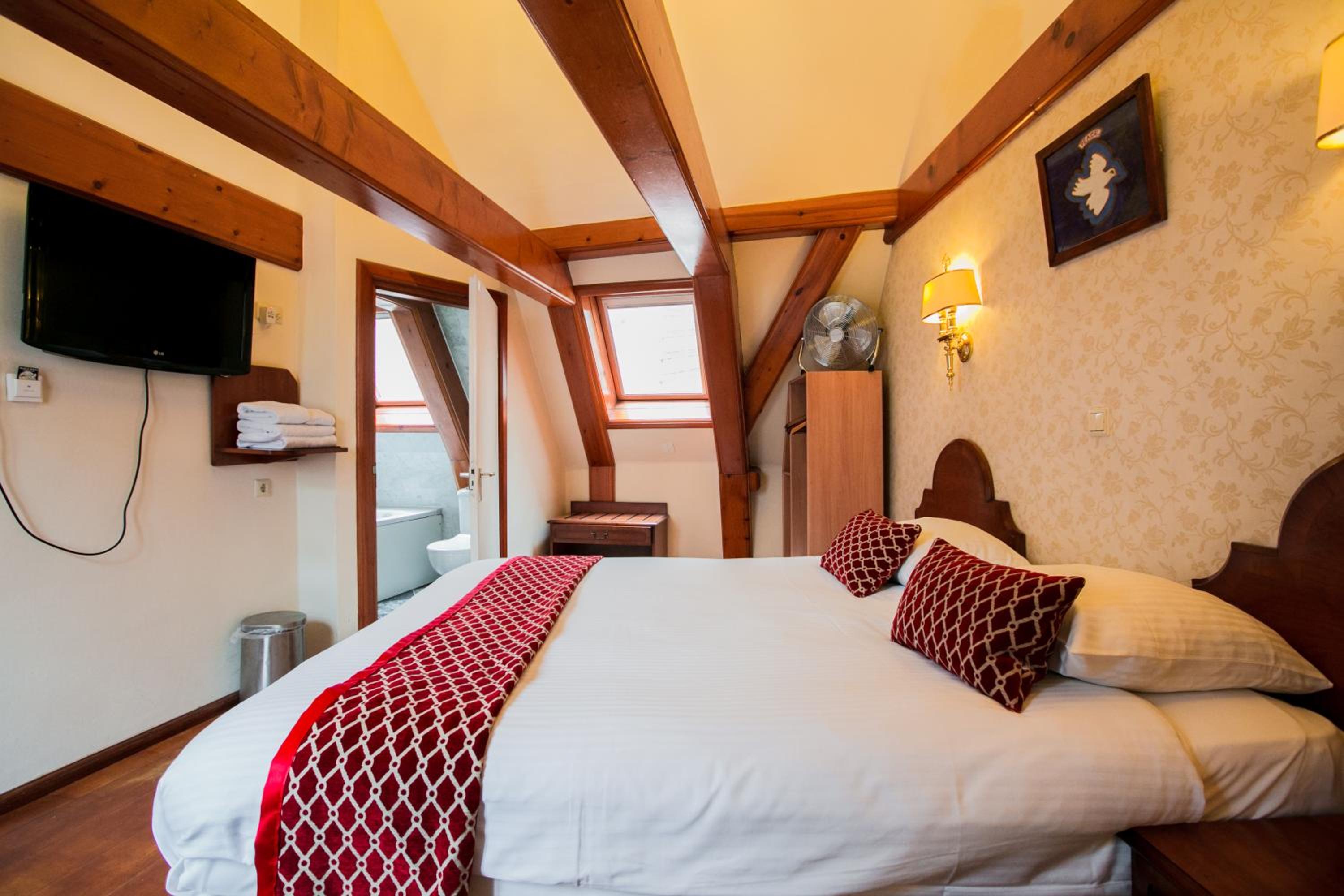 Double/Twin Comfort Room