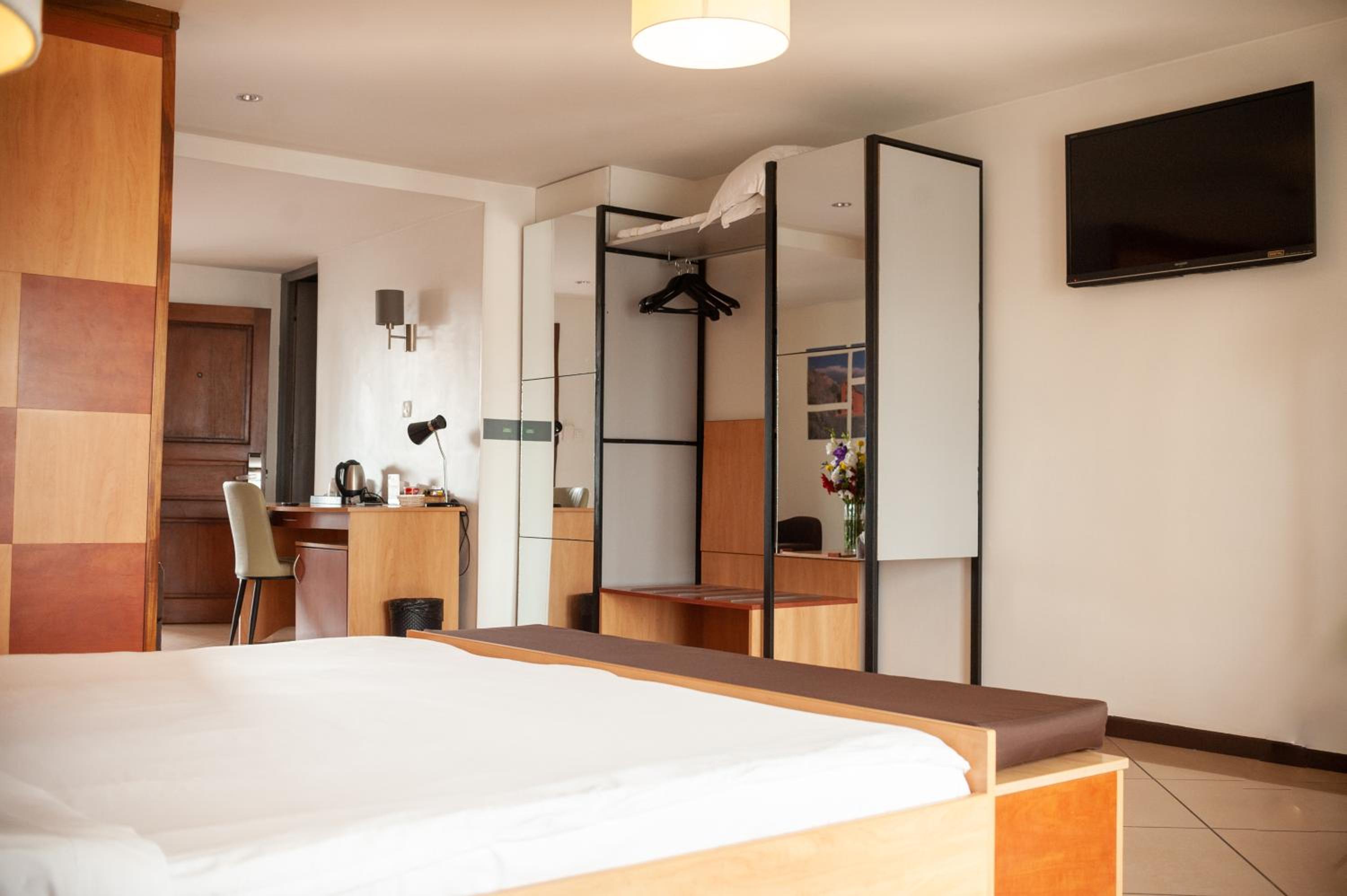 Junior Suite with Club Lounge Access