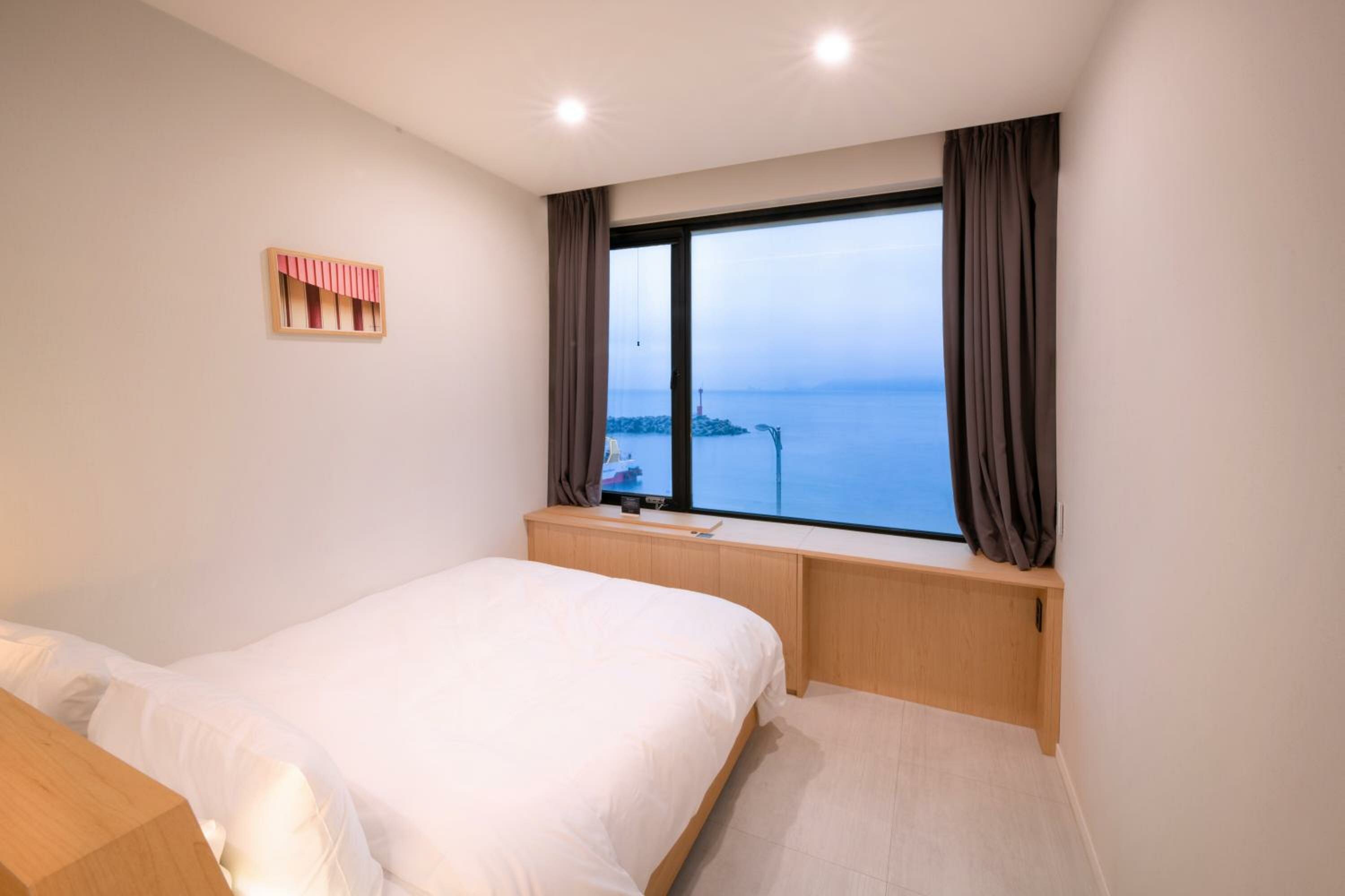Deluxe Double Room with Sea View