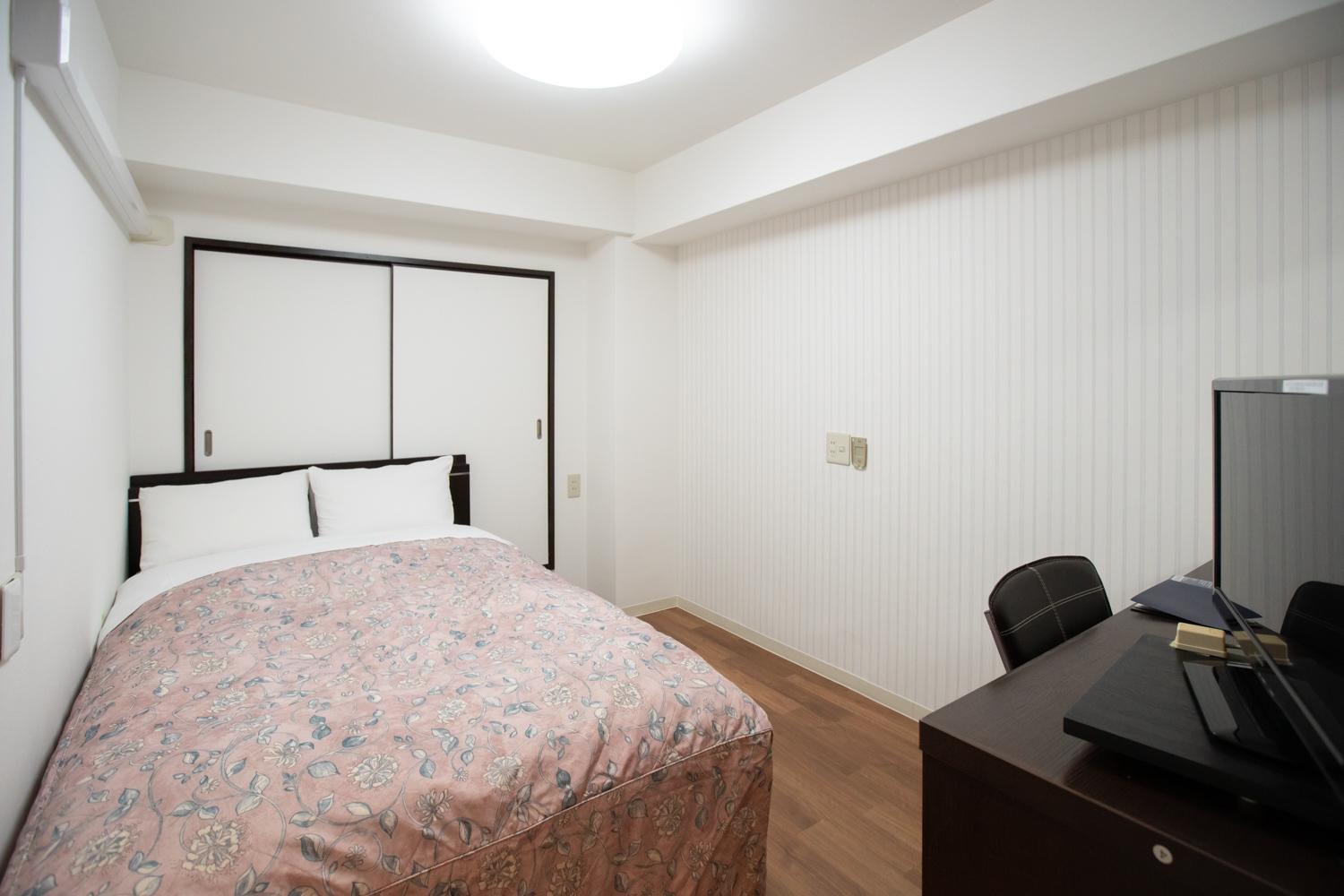 Double Room with Small Double Bed - Non-Smoking