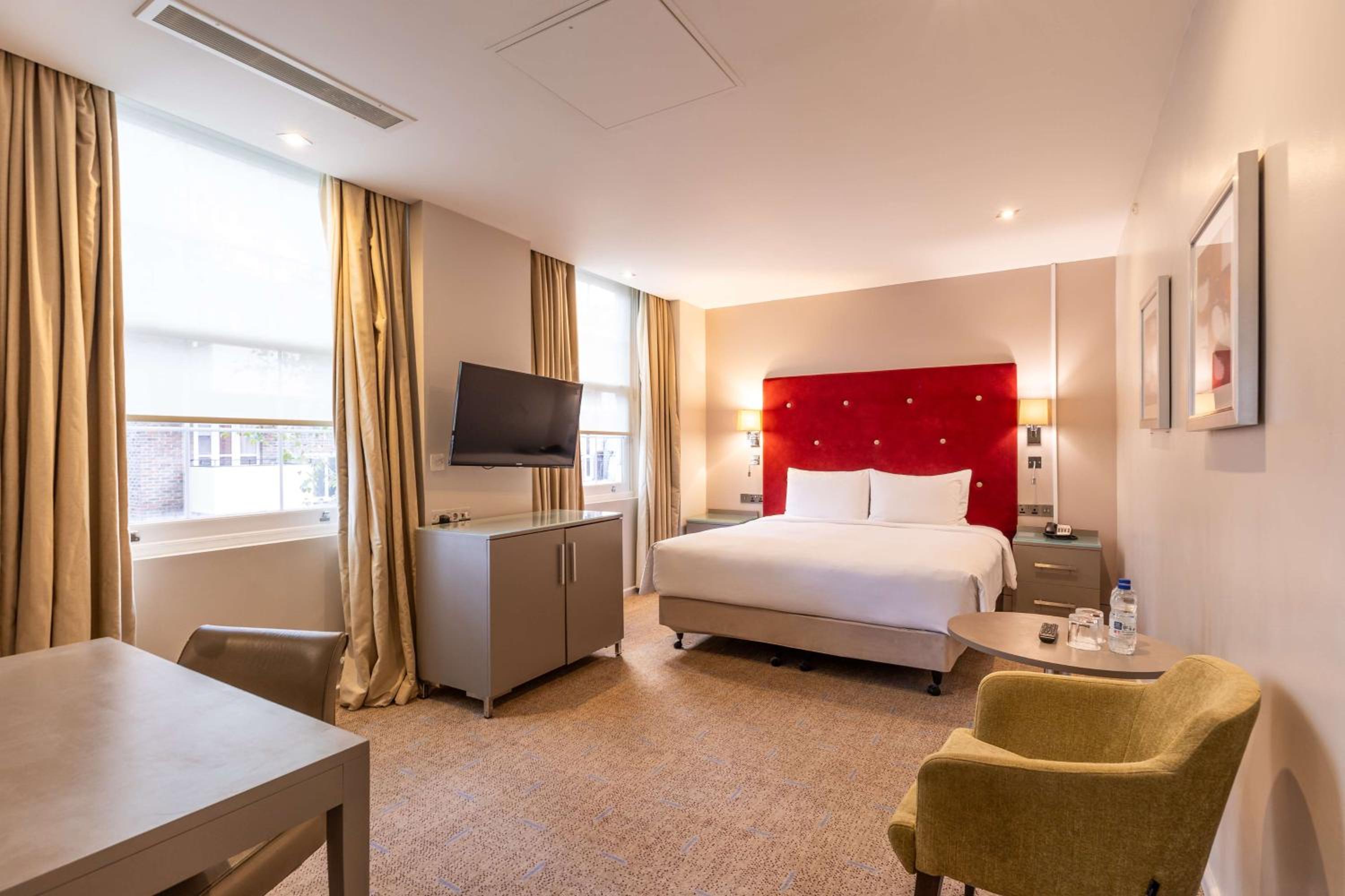 Superior King Room