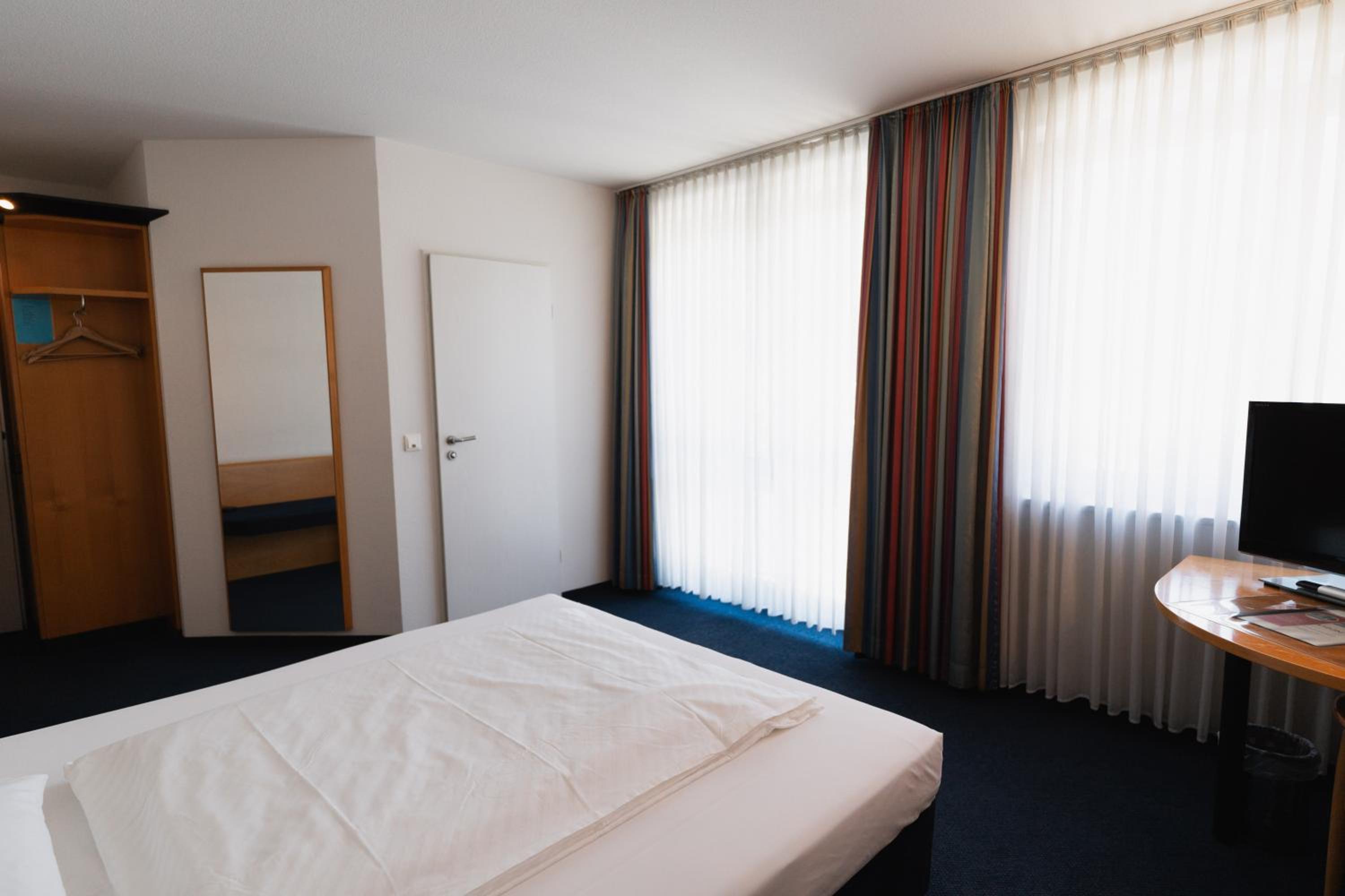 Double or Twin Room with Bathroom