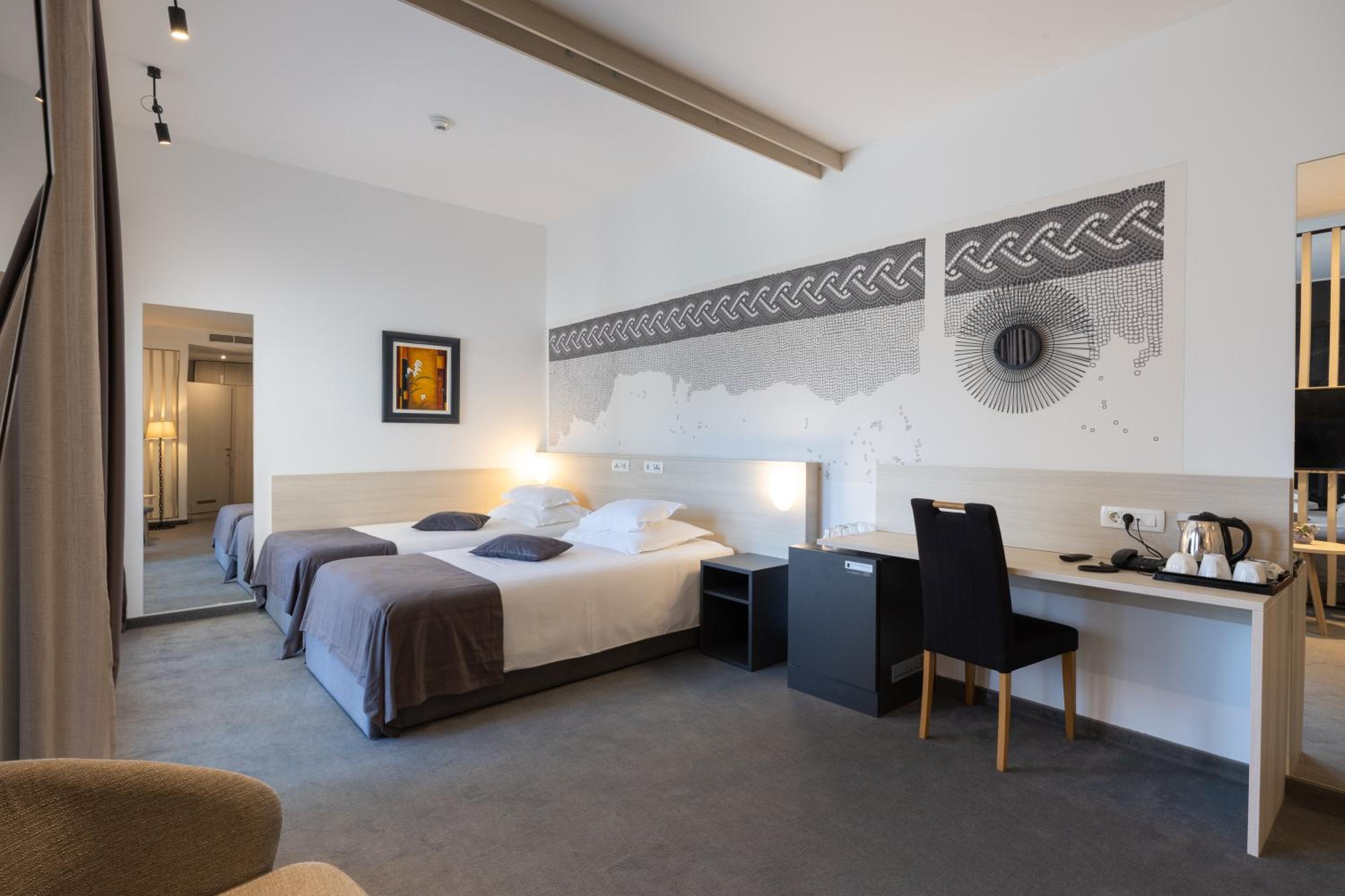 Junior Cesar Suite with Balcony