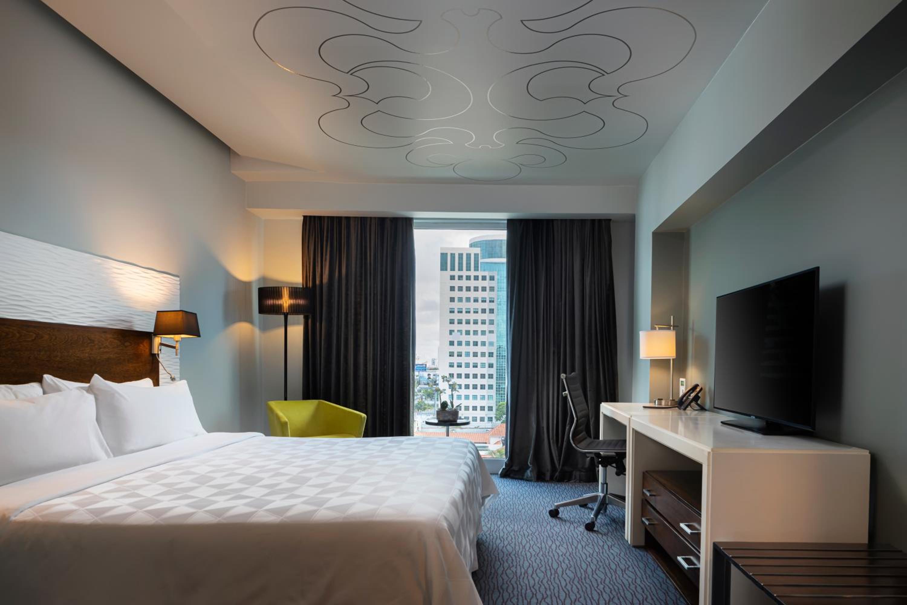 Standard Double Room with Lounge Access - High Floor