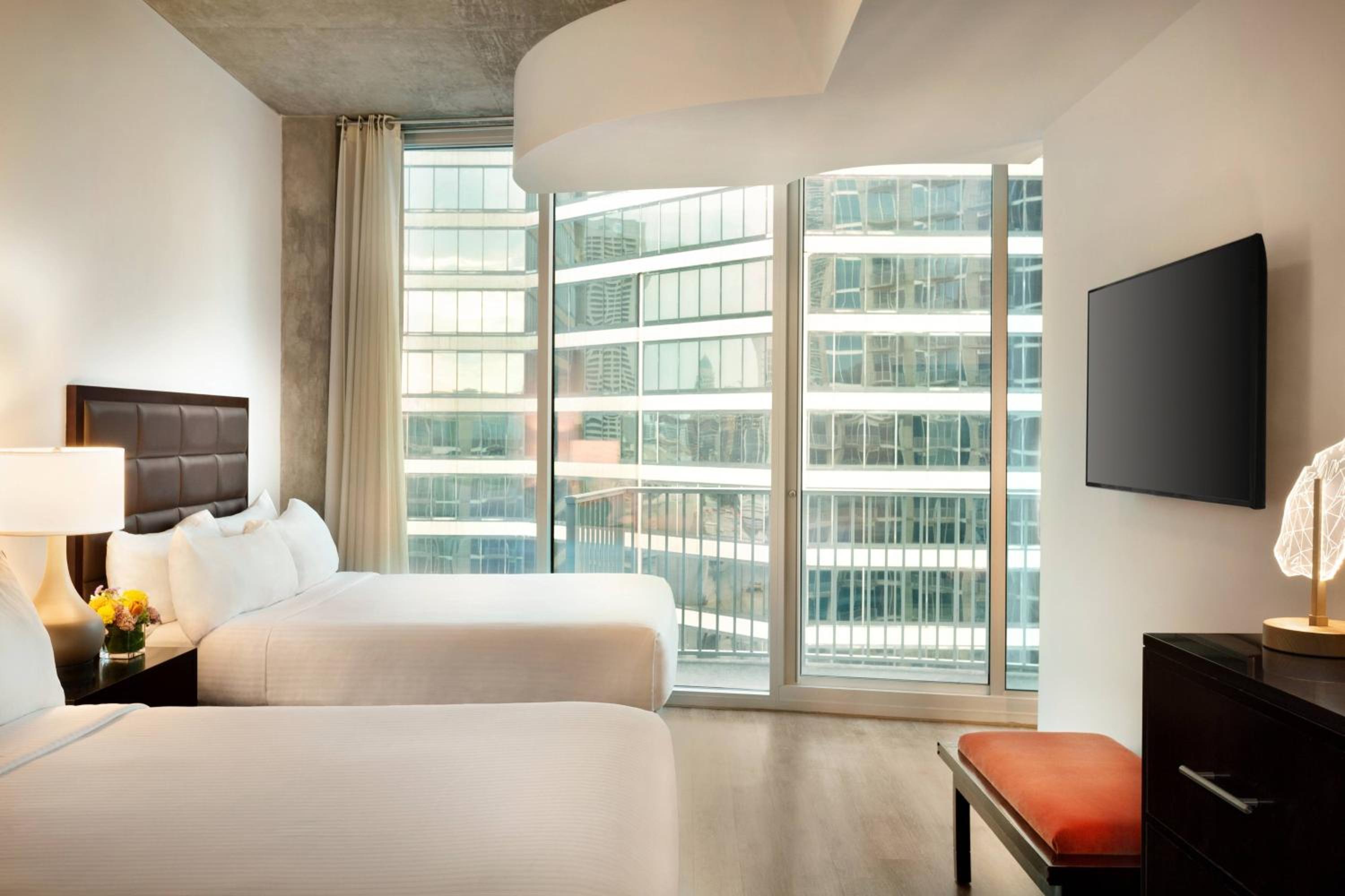 1 Bedroom Suite, 2 Queen, Sofa bed, Low floor, Balcony