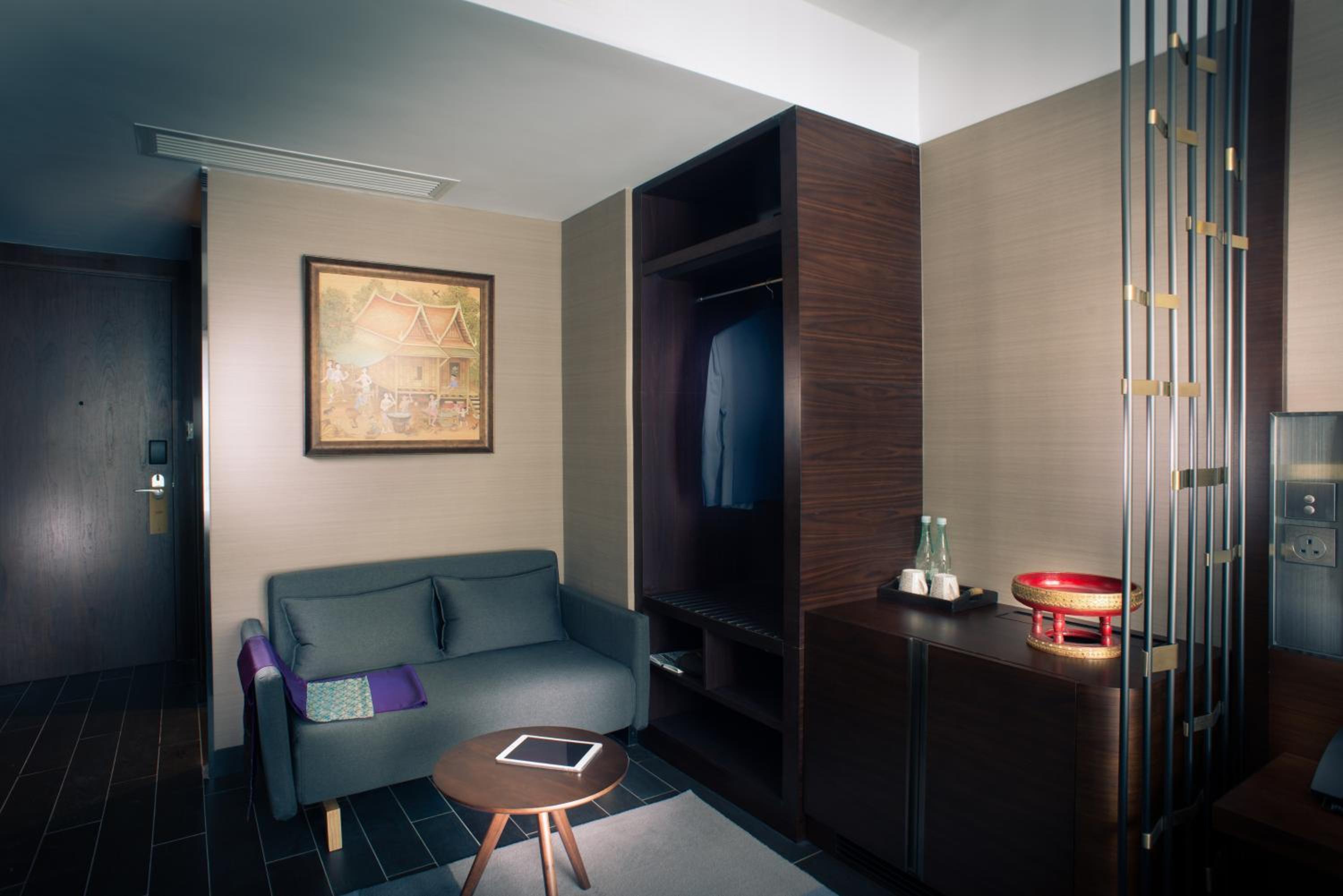Premier King Room with Sofa Bed