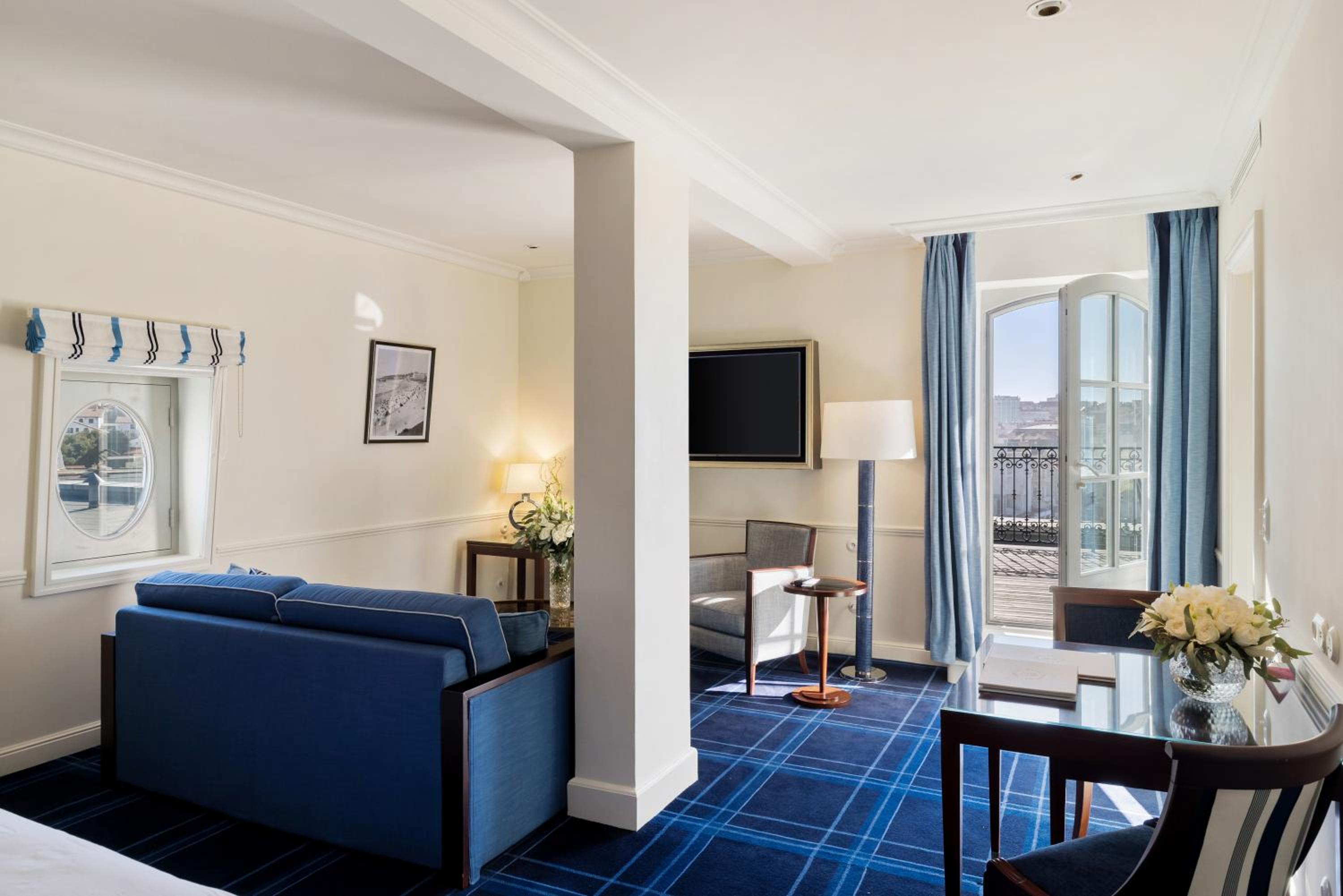 Junior Suite Cruise Liner