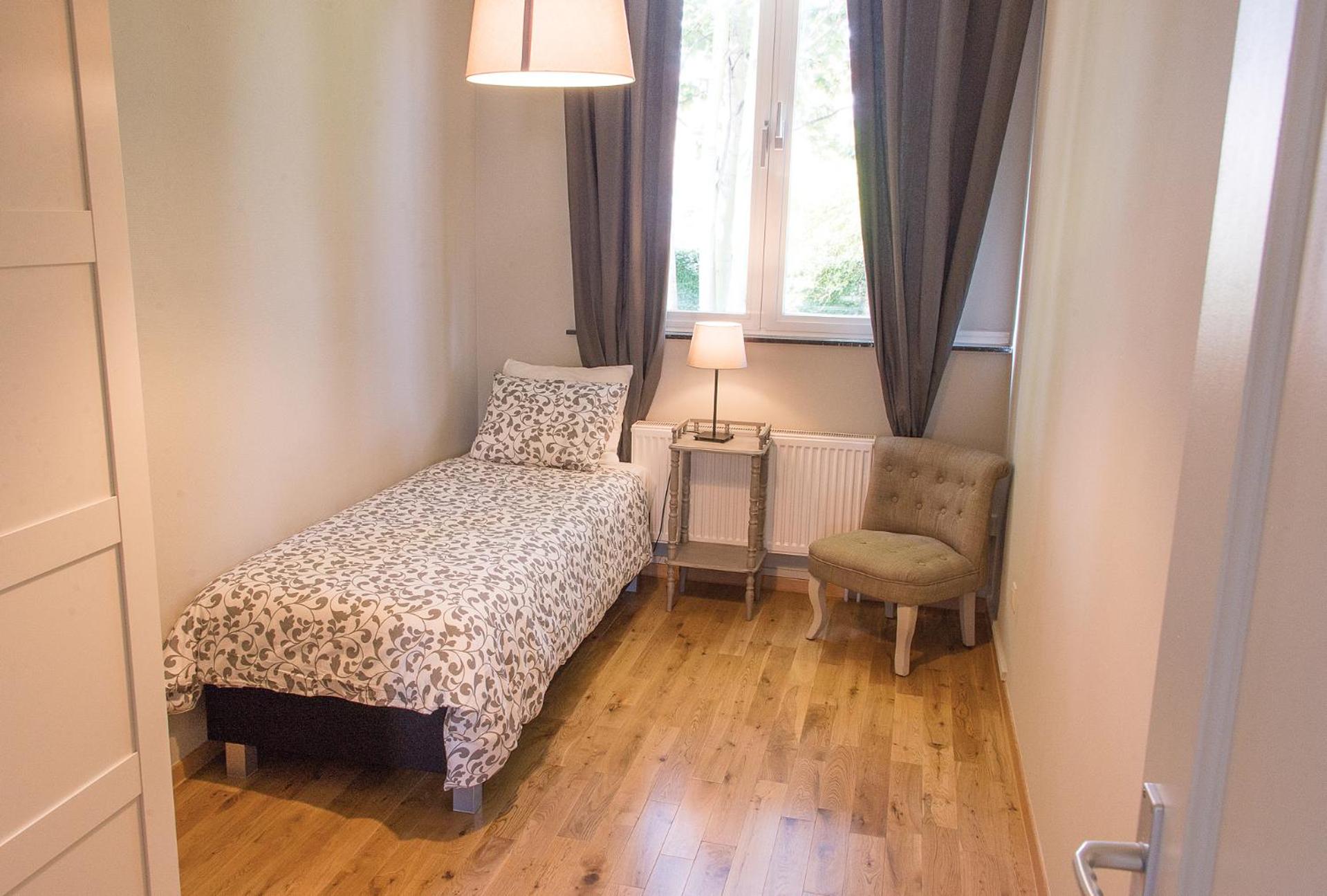 Apartment with Garden View