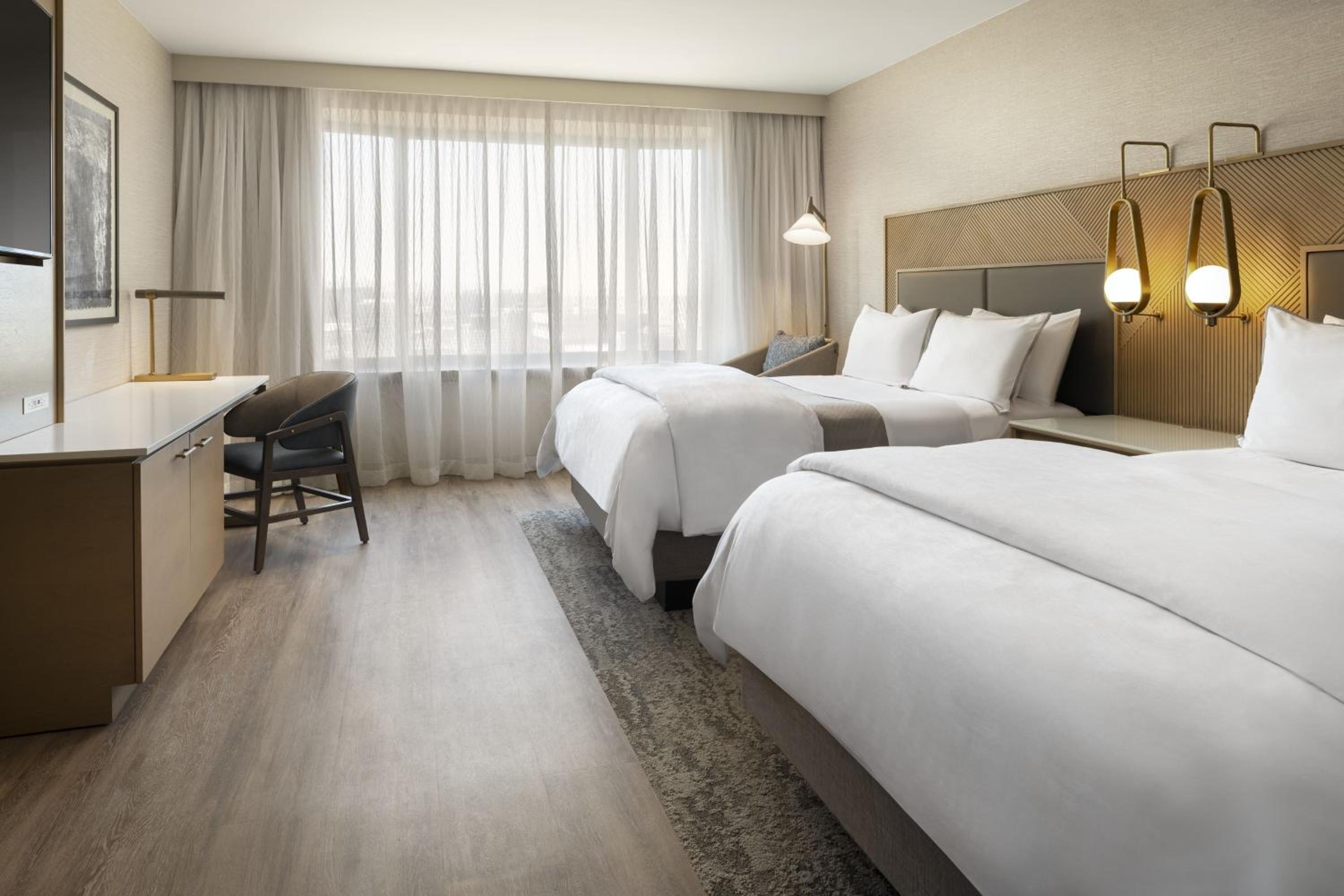 Queen Room - Hearing Accessible