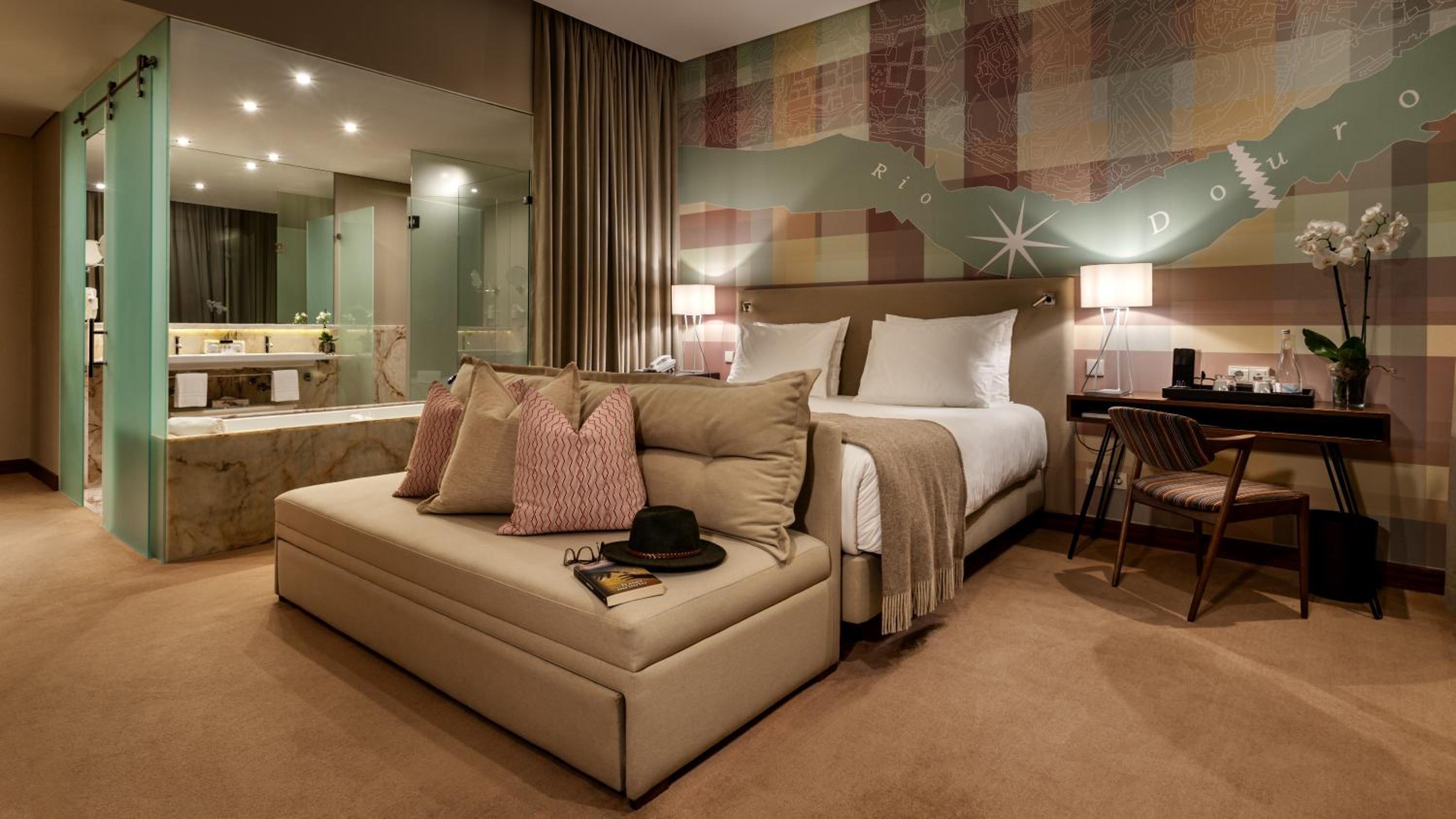 Double or Twin Room Vintage with View