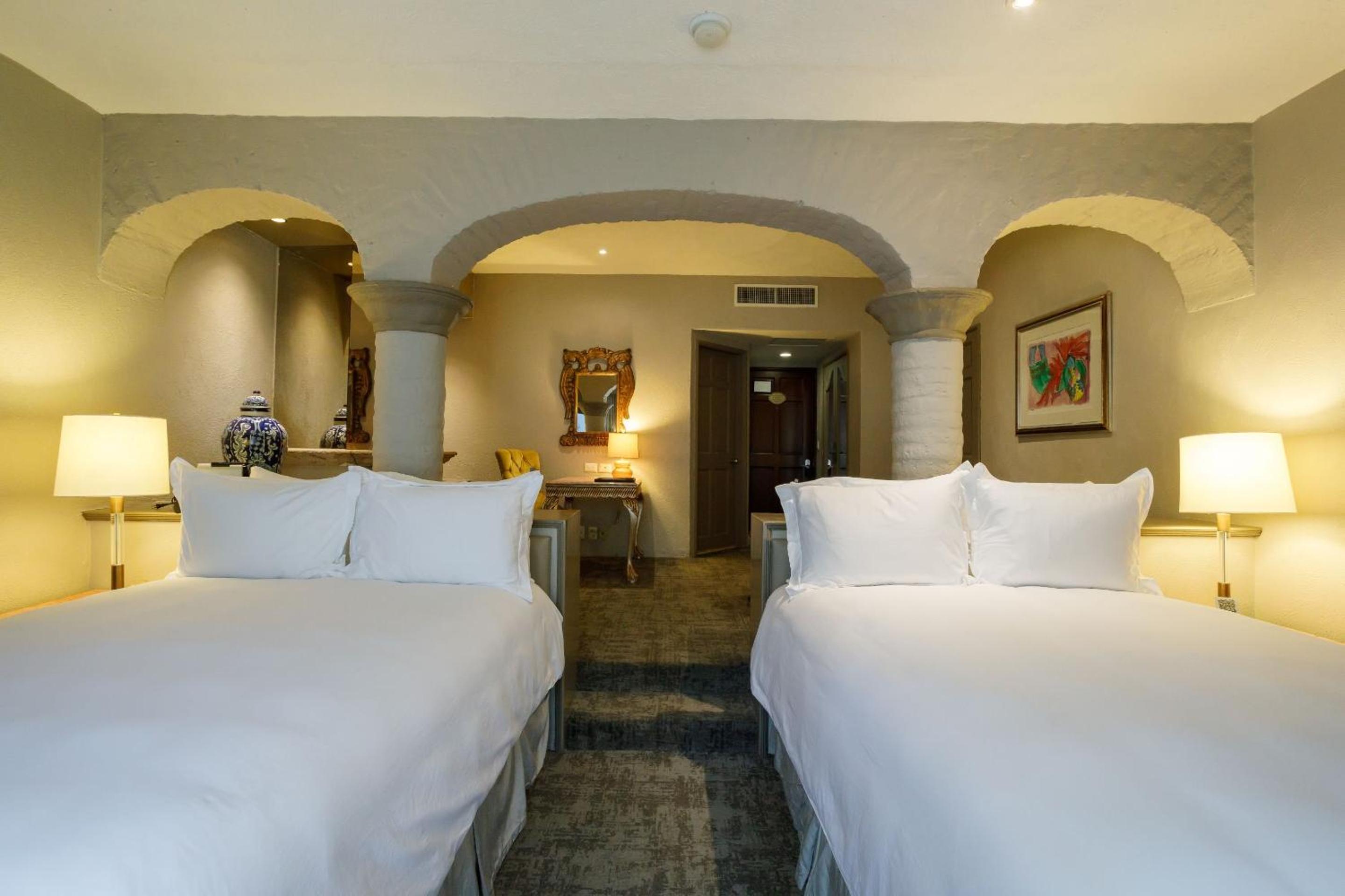 Master Suite Two Beds