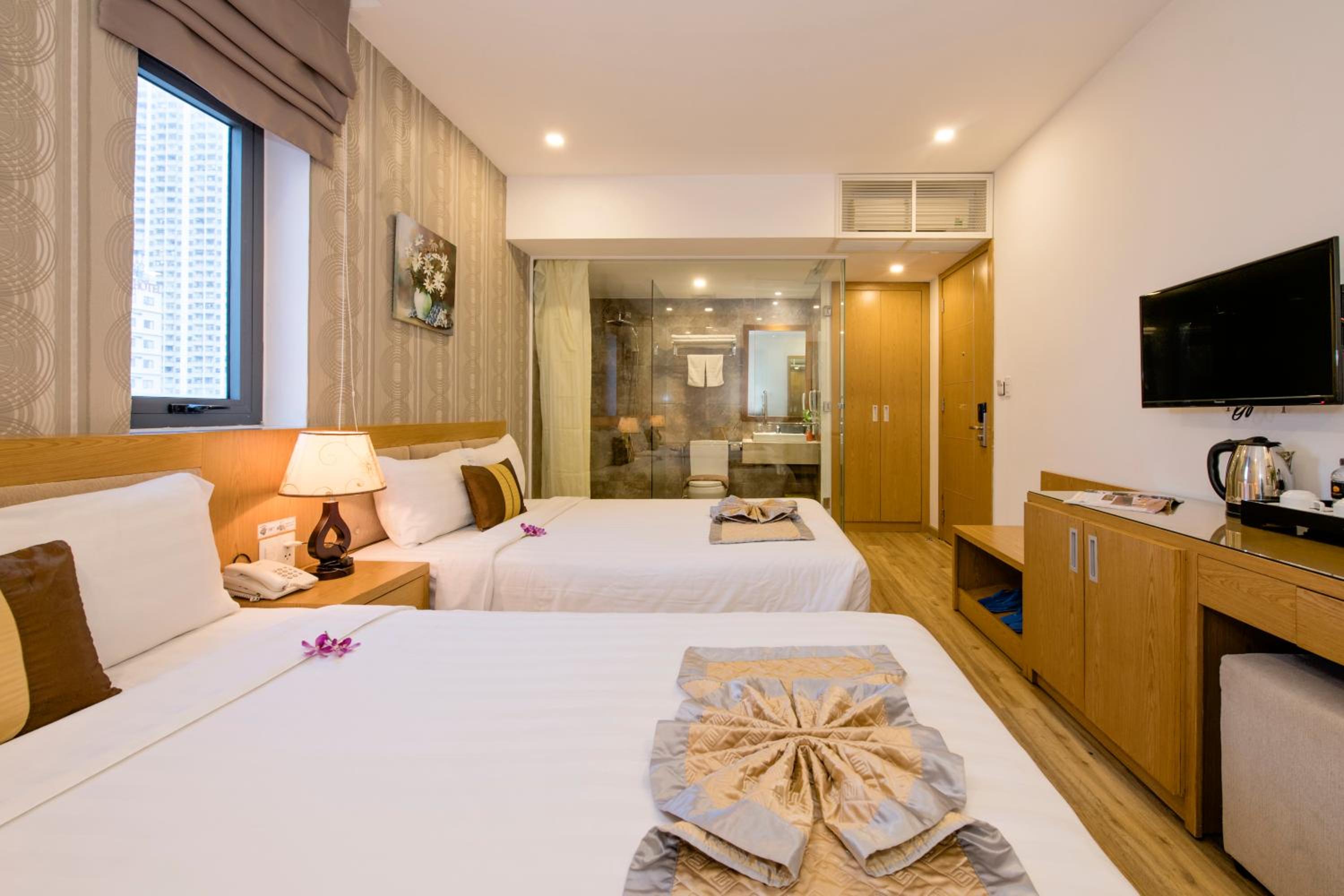 Deluxe Twin Room with City View