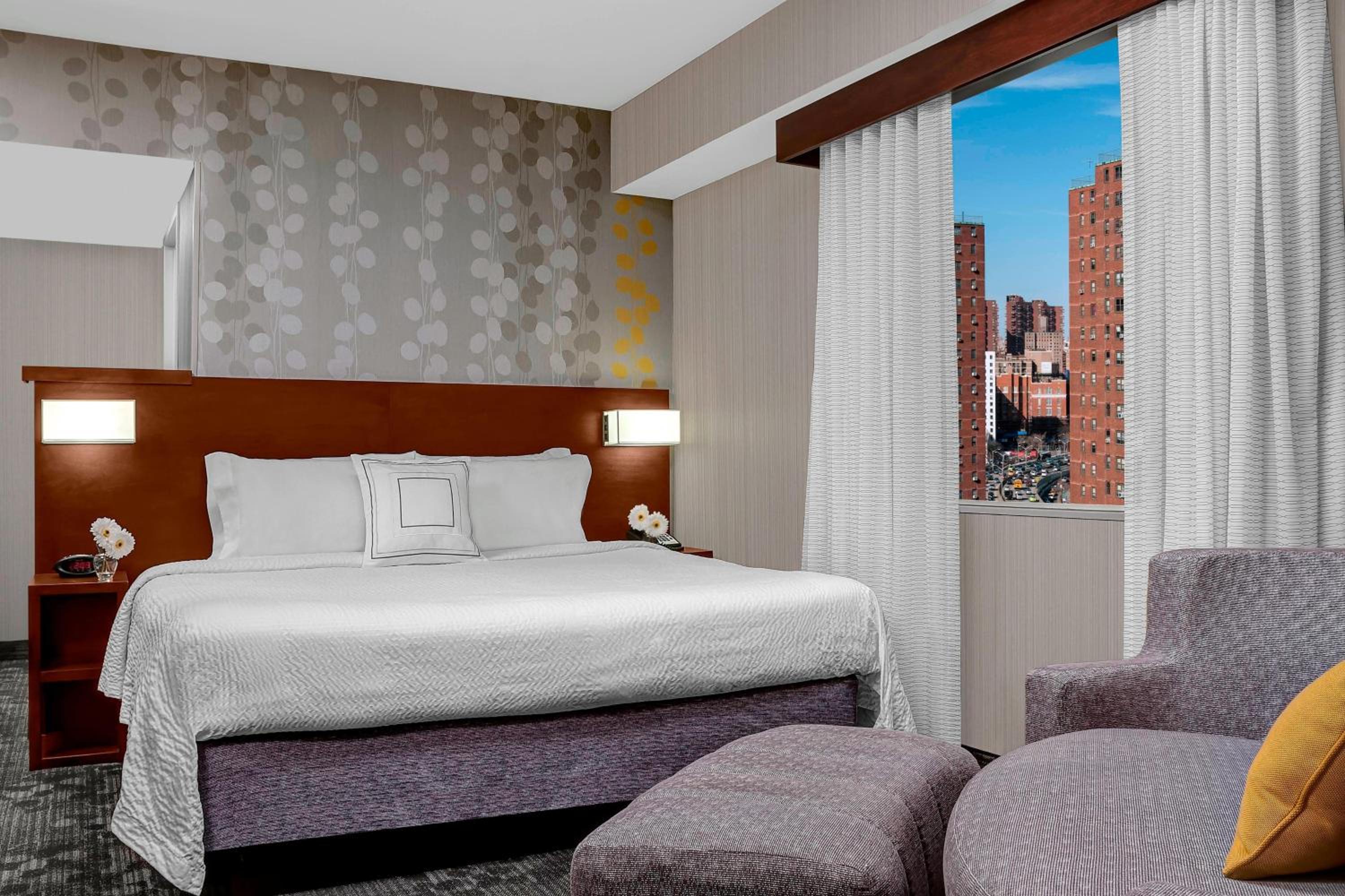 Corner King Room