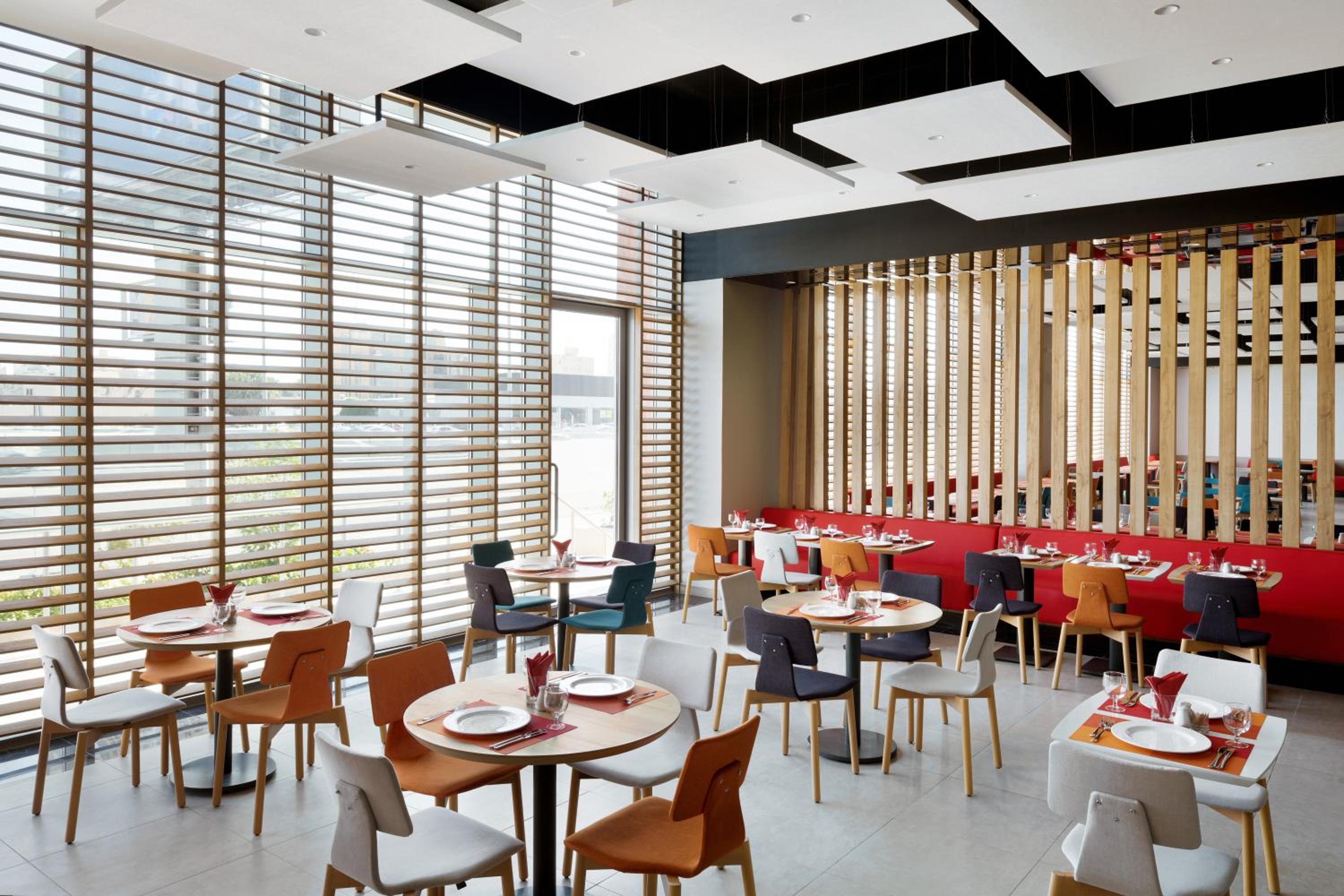 King Room with Skyline View 