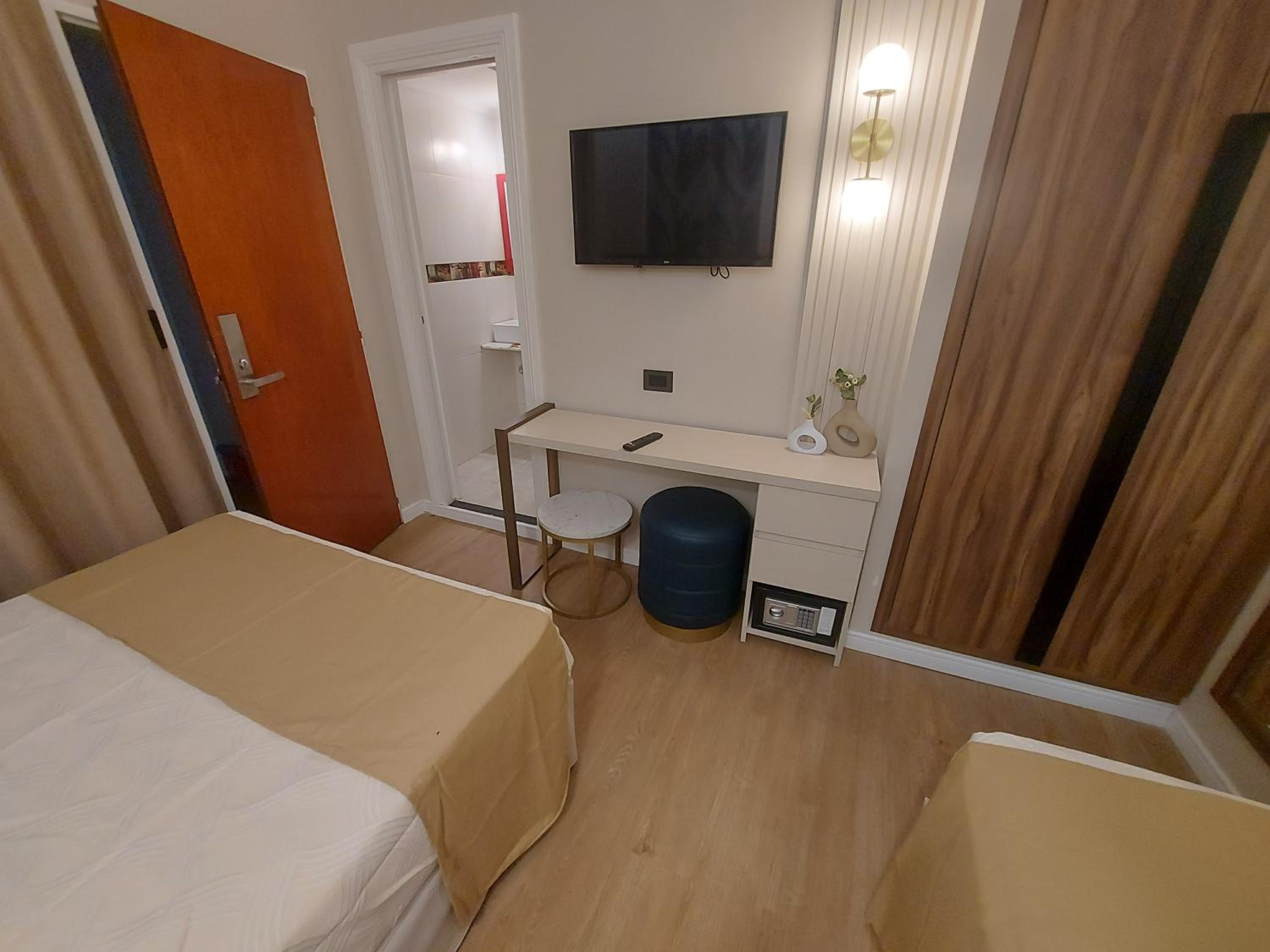 Superior Triple Room