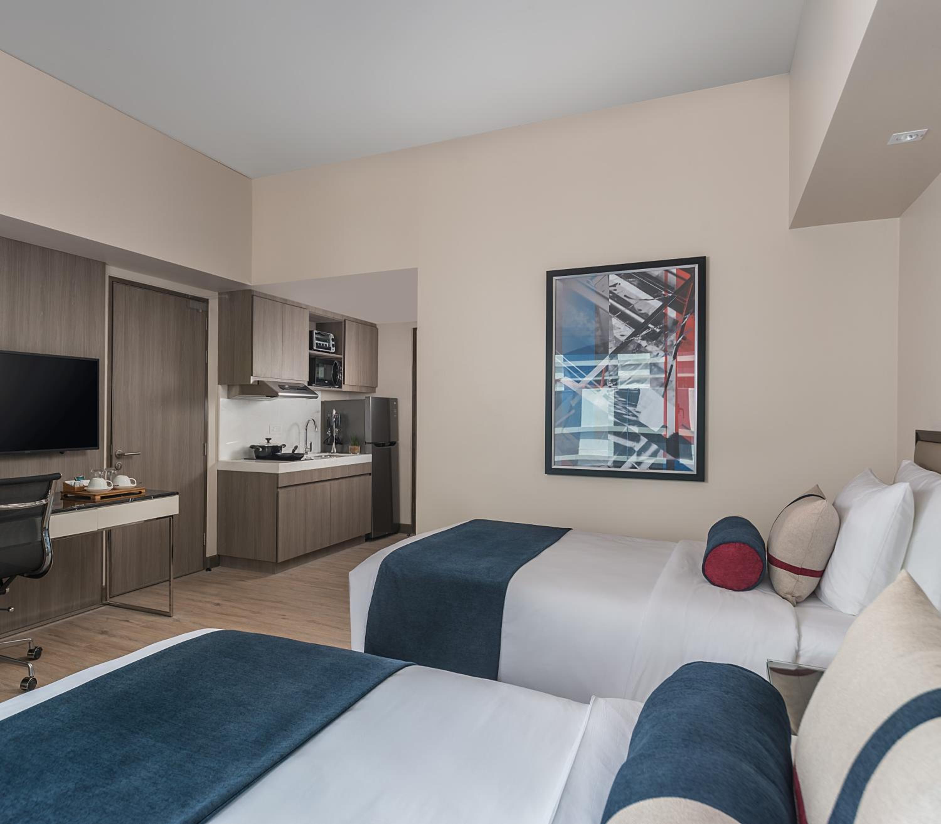 Studio Room with 1 King Bed and Kitchenette