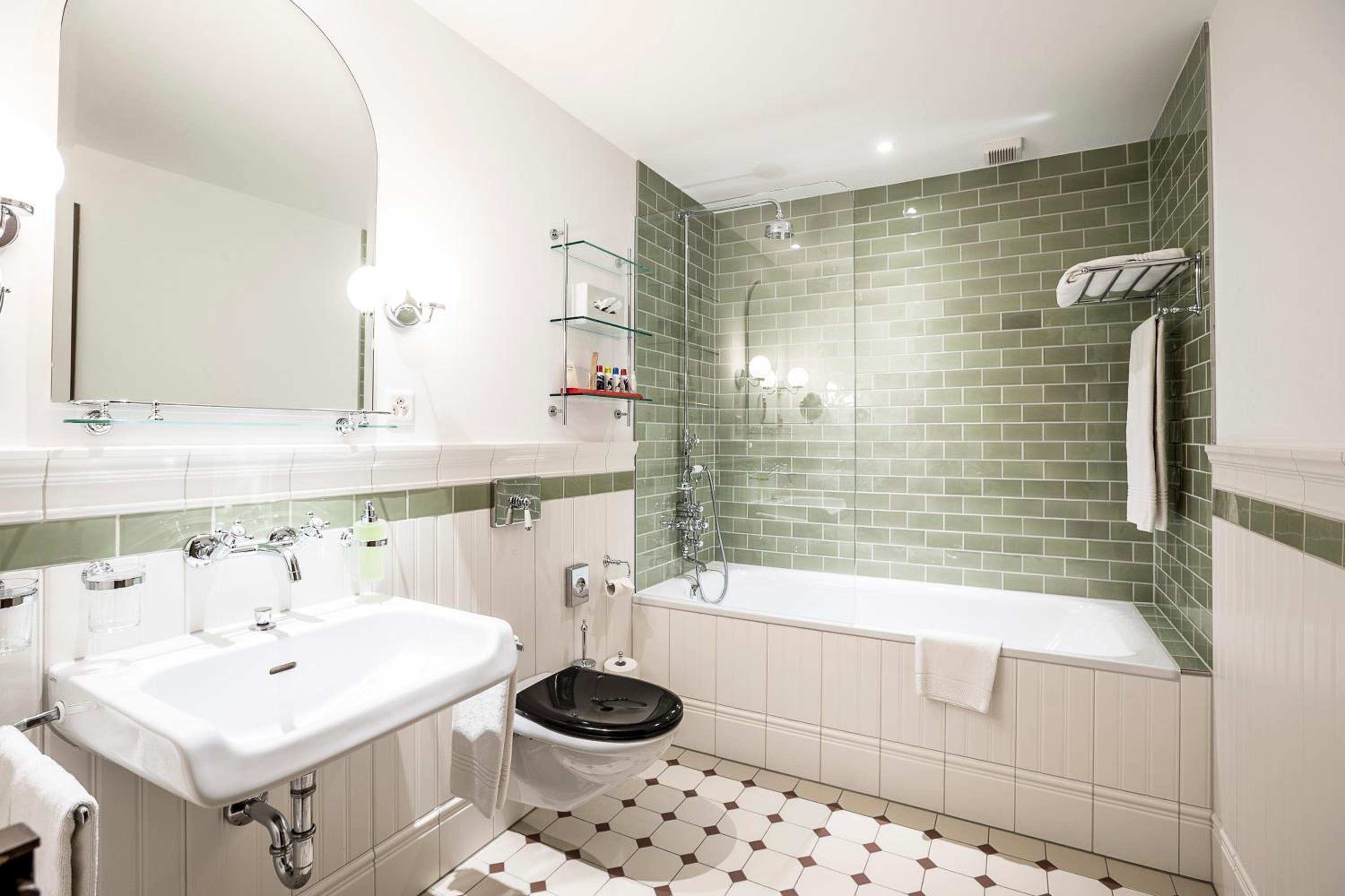 Classic Double Room with Forest View