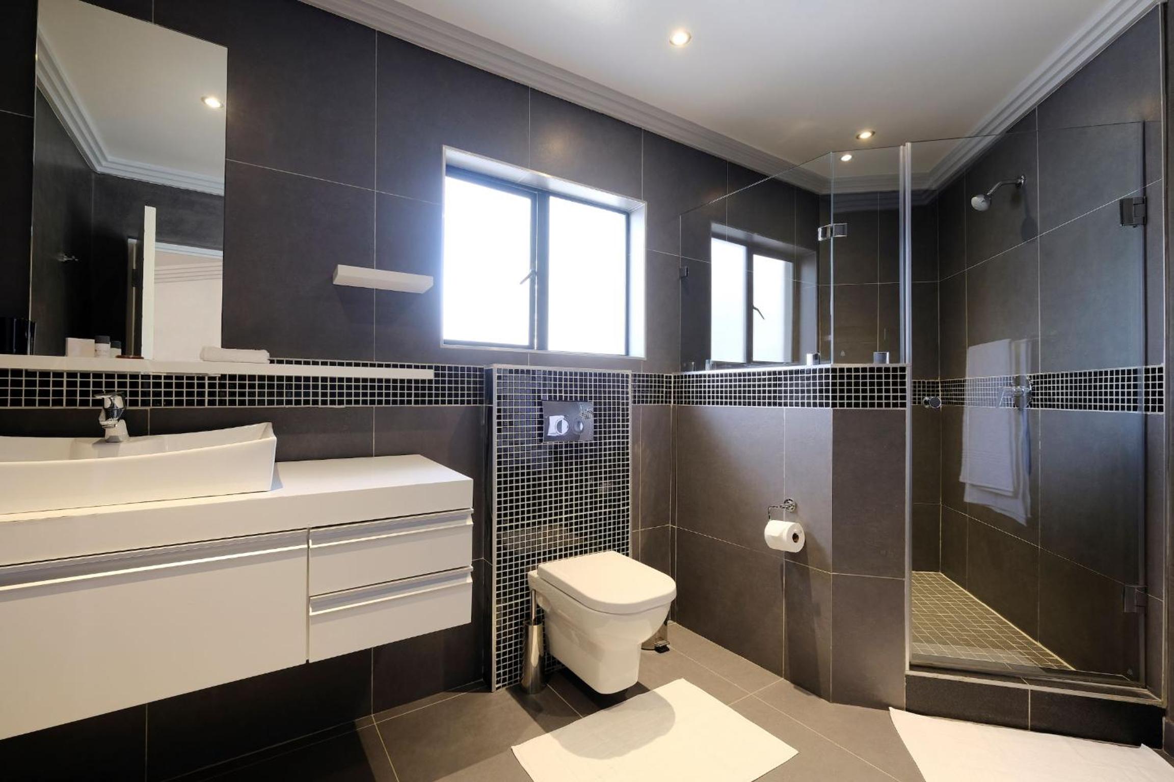 Executive Hotel Room 5