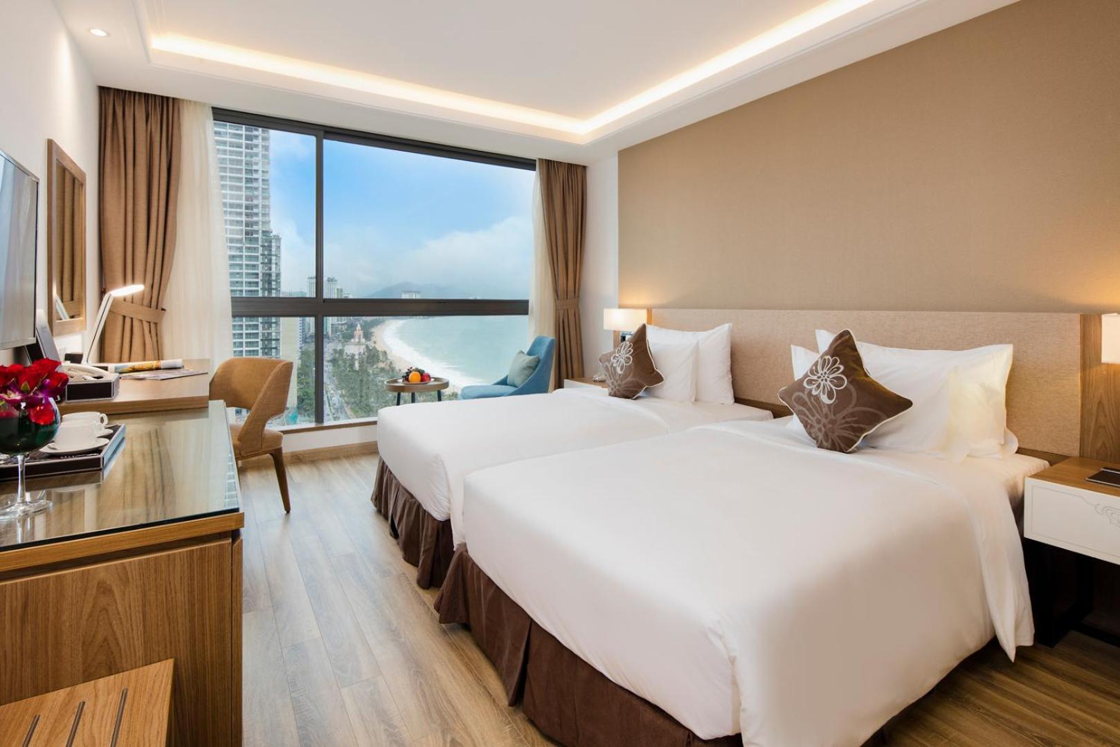 Senior Deluxe Twin Room with Sea View