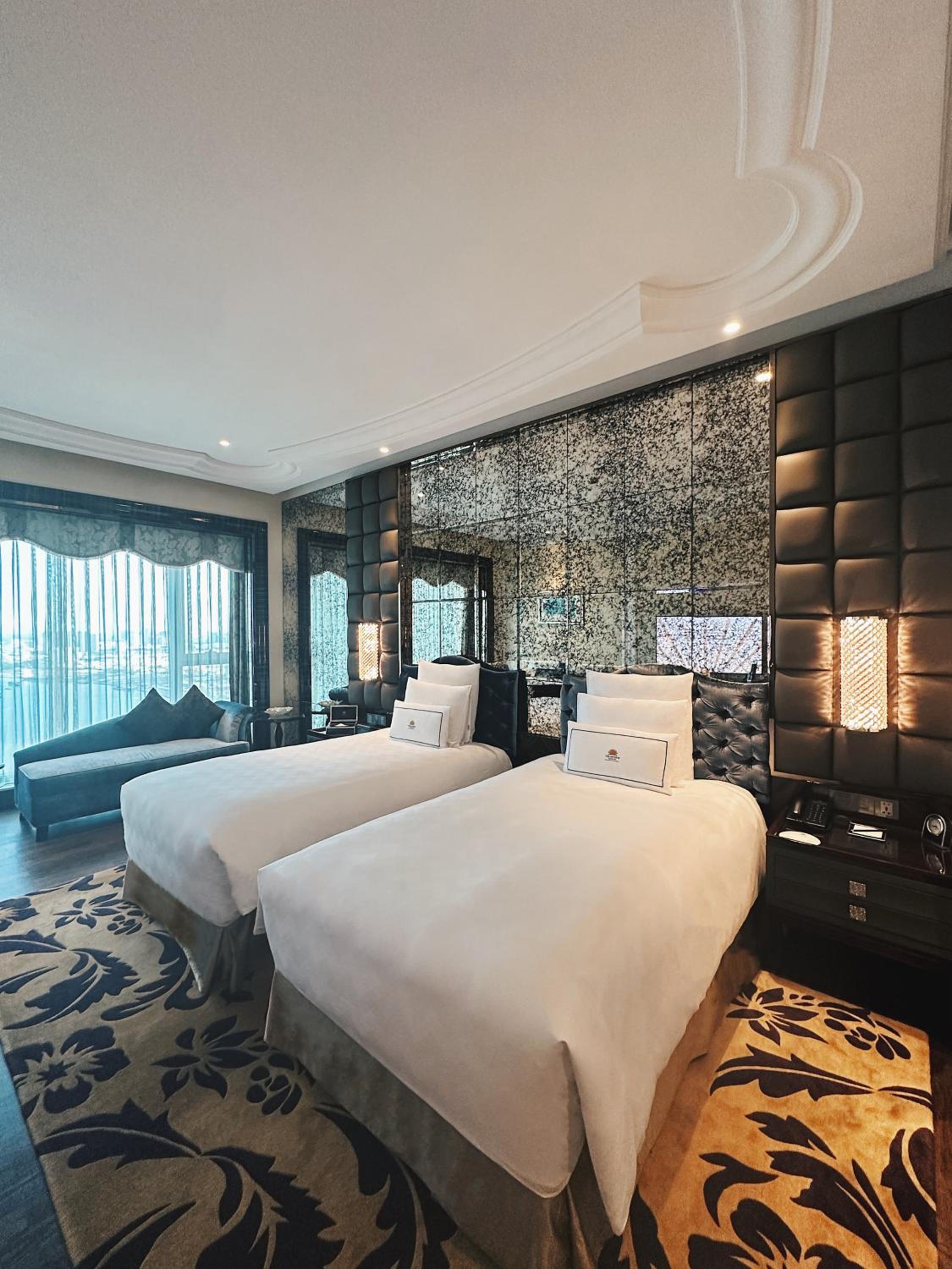 Deluxe Twin Room High Floor