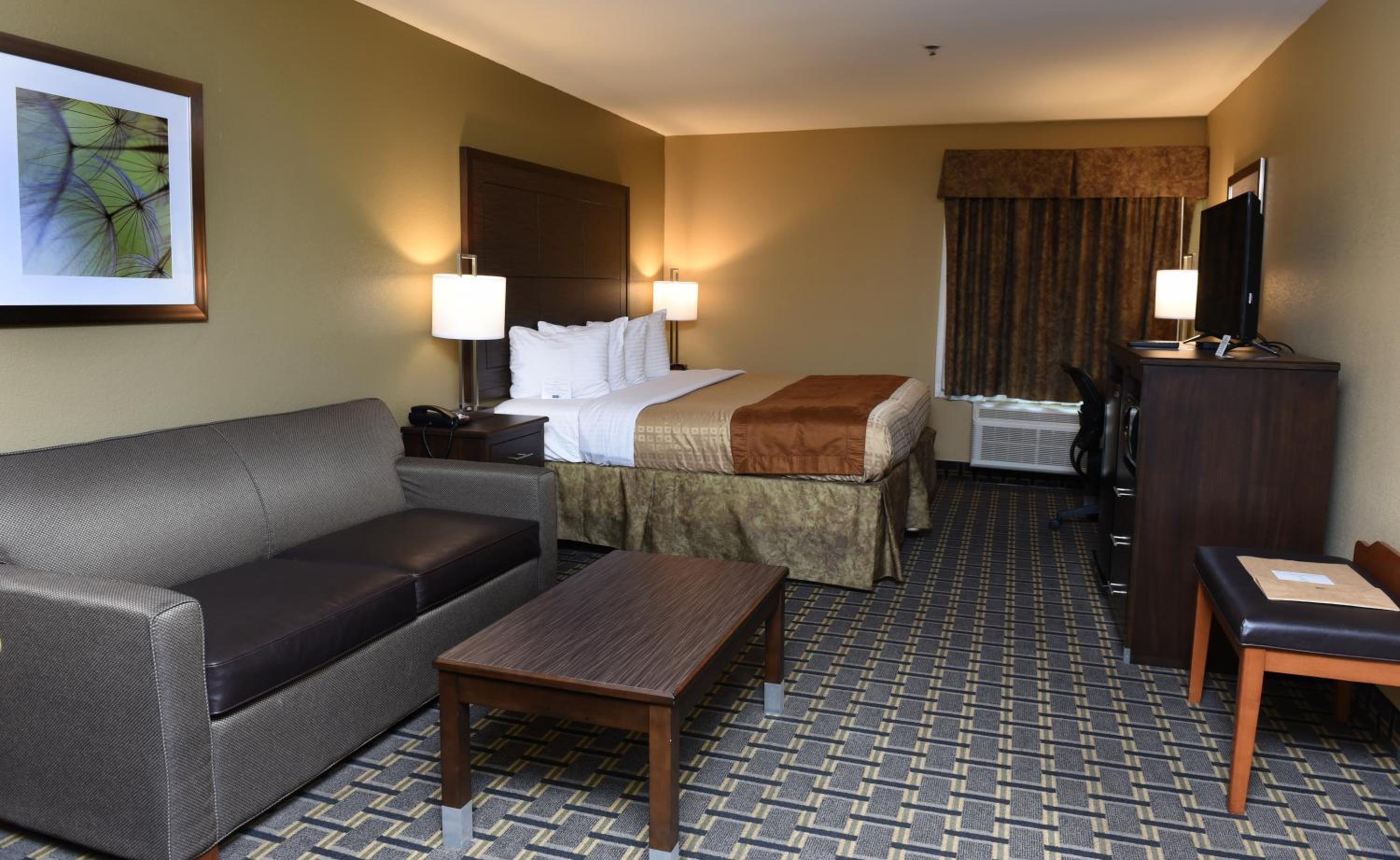 King Room with Sofa Bed - Non-Smoking