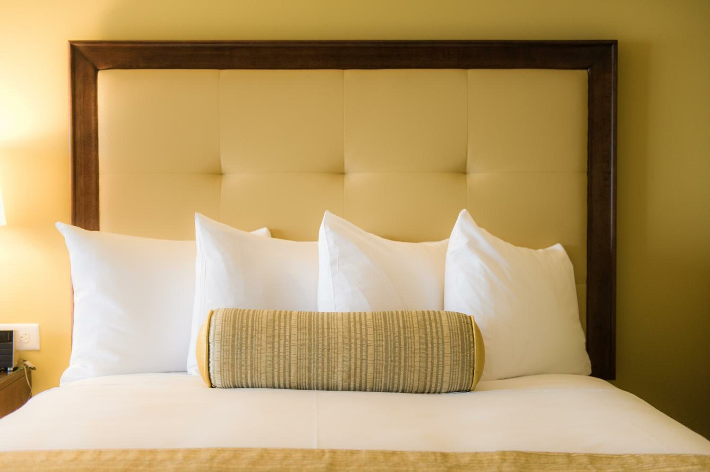 The Lakeshore Queens