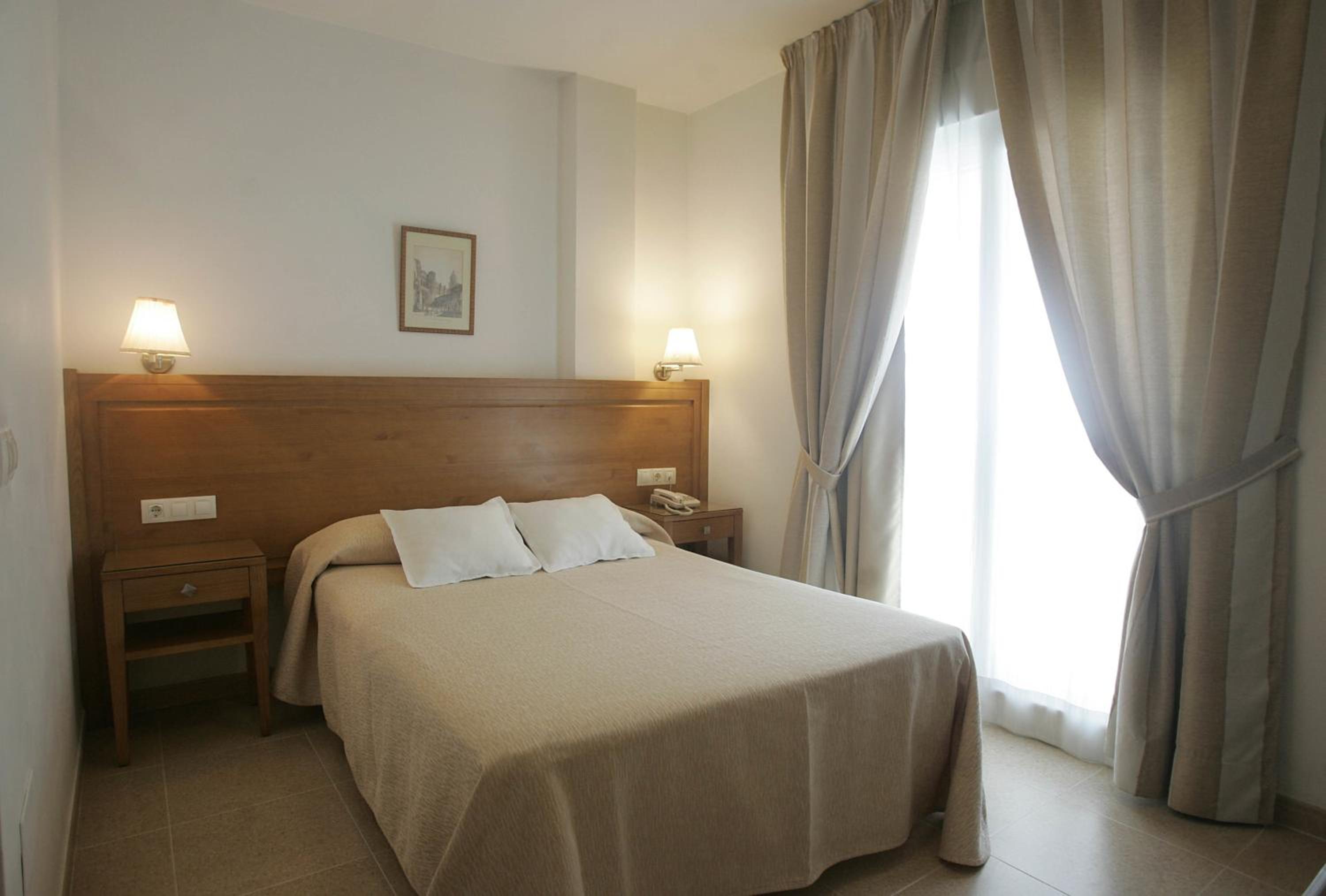 Double or Twin Room with Terrace