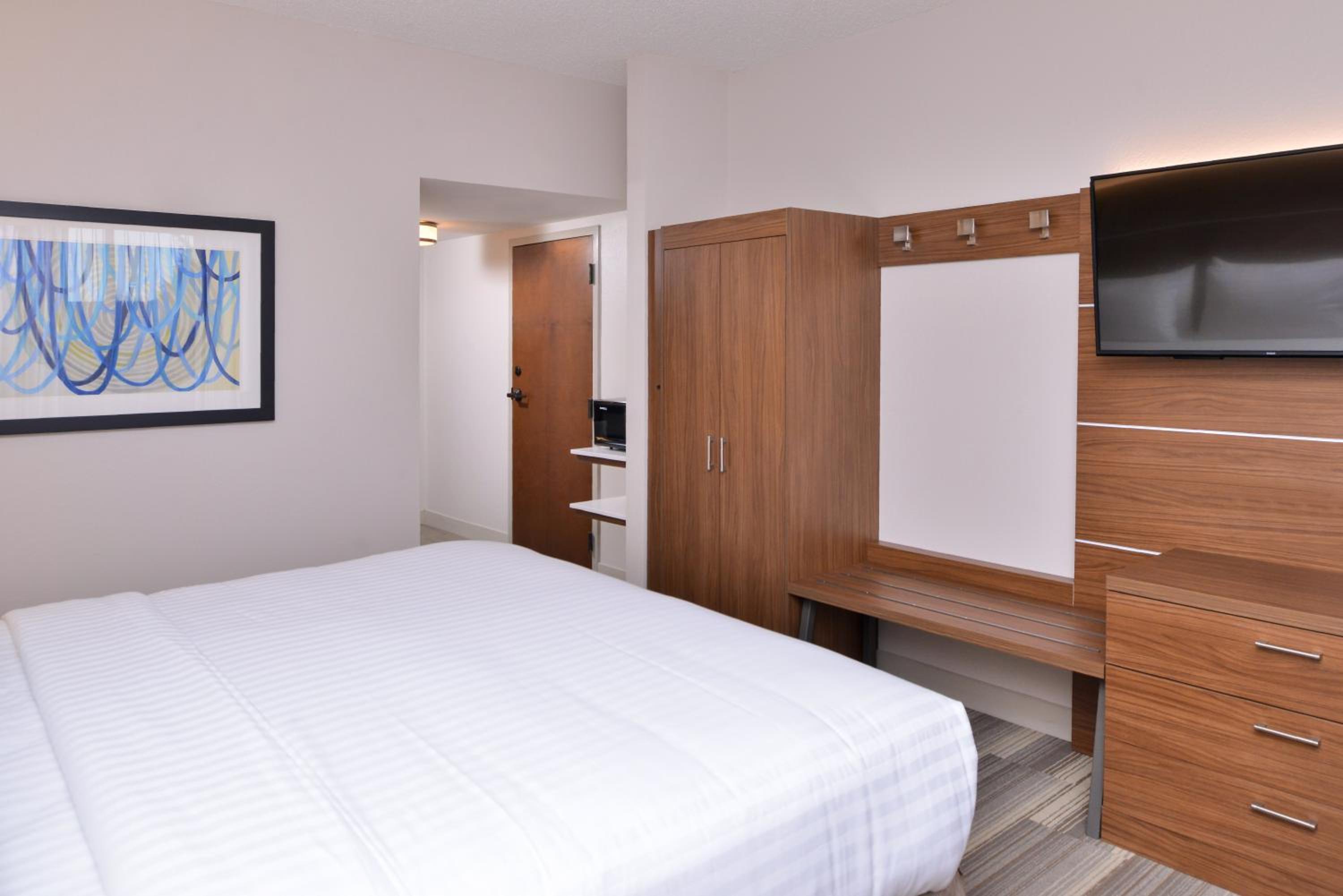 King Room - Mobility Access/Hearing Accessible