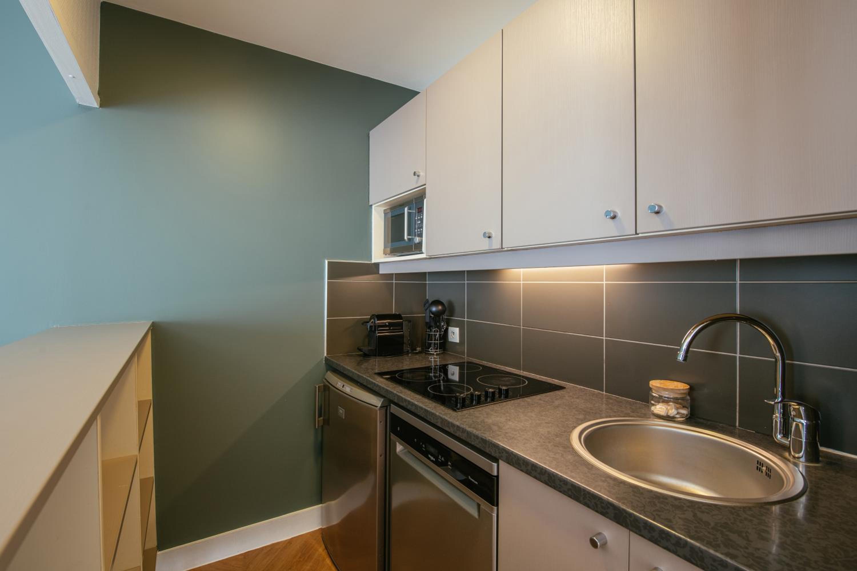 One-Bedroom Apartment (4 Adults)