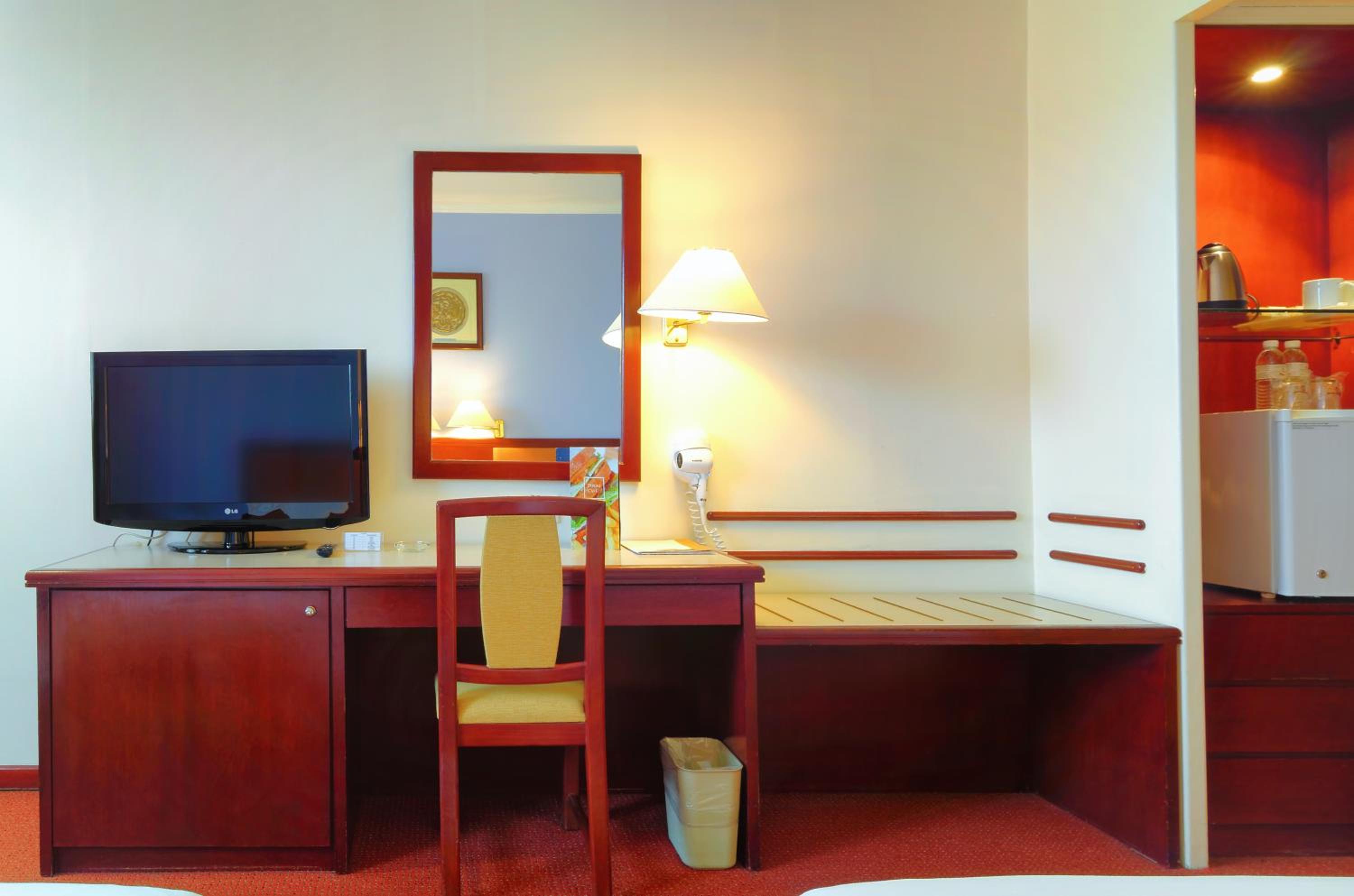  Deluxe Double Room with City View