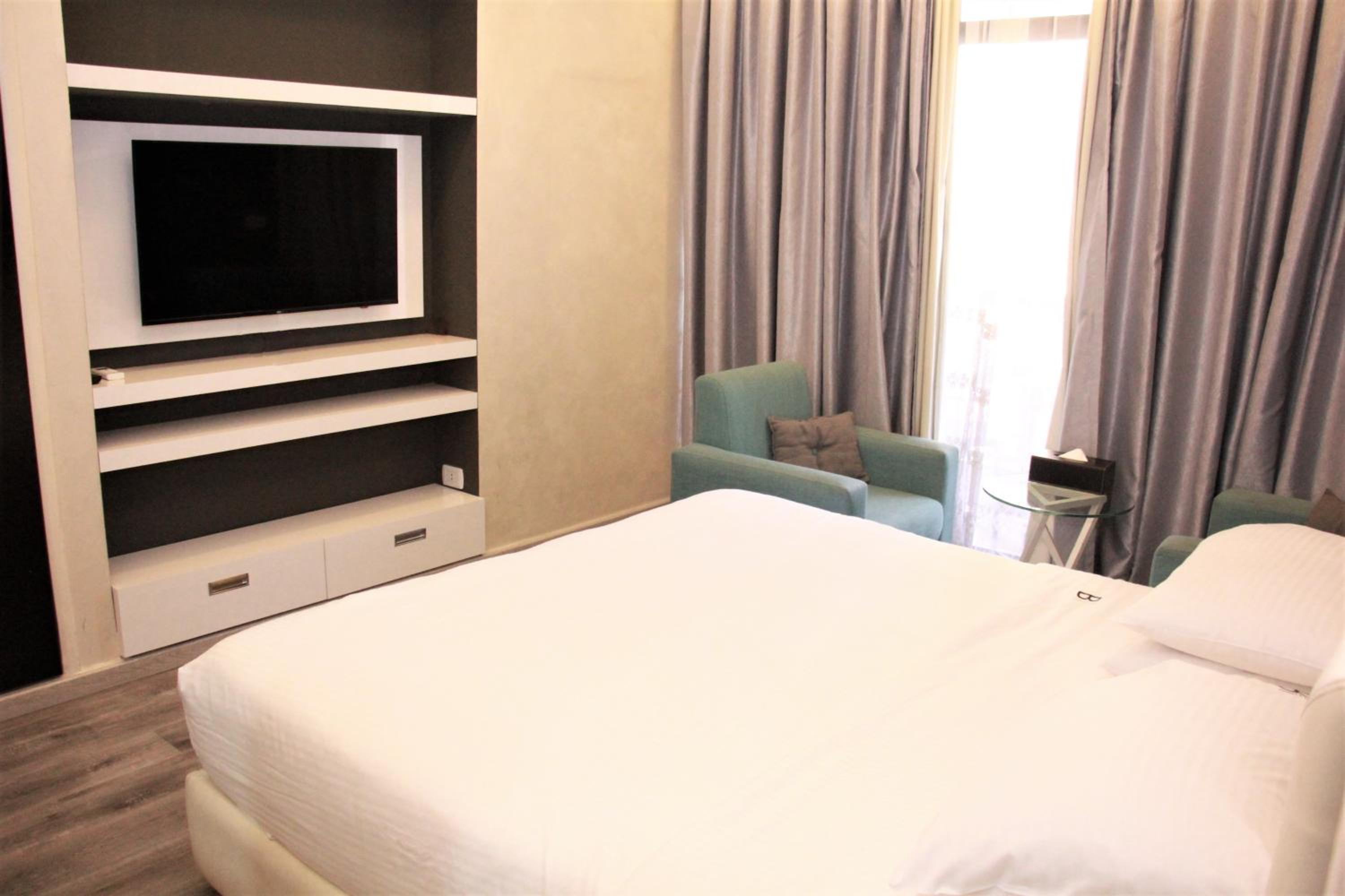 Family Suite with 2 Balconies