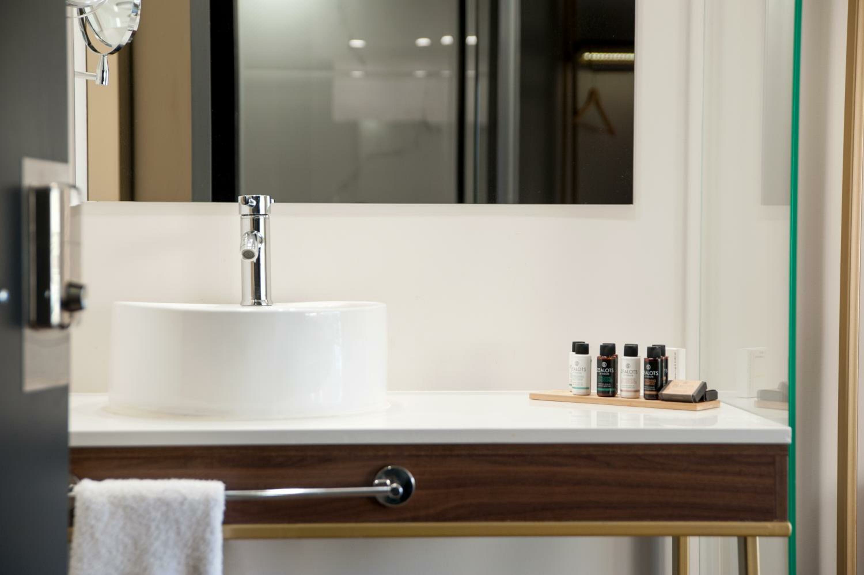 Triple Room with City View