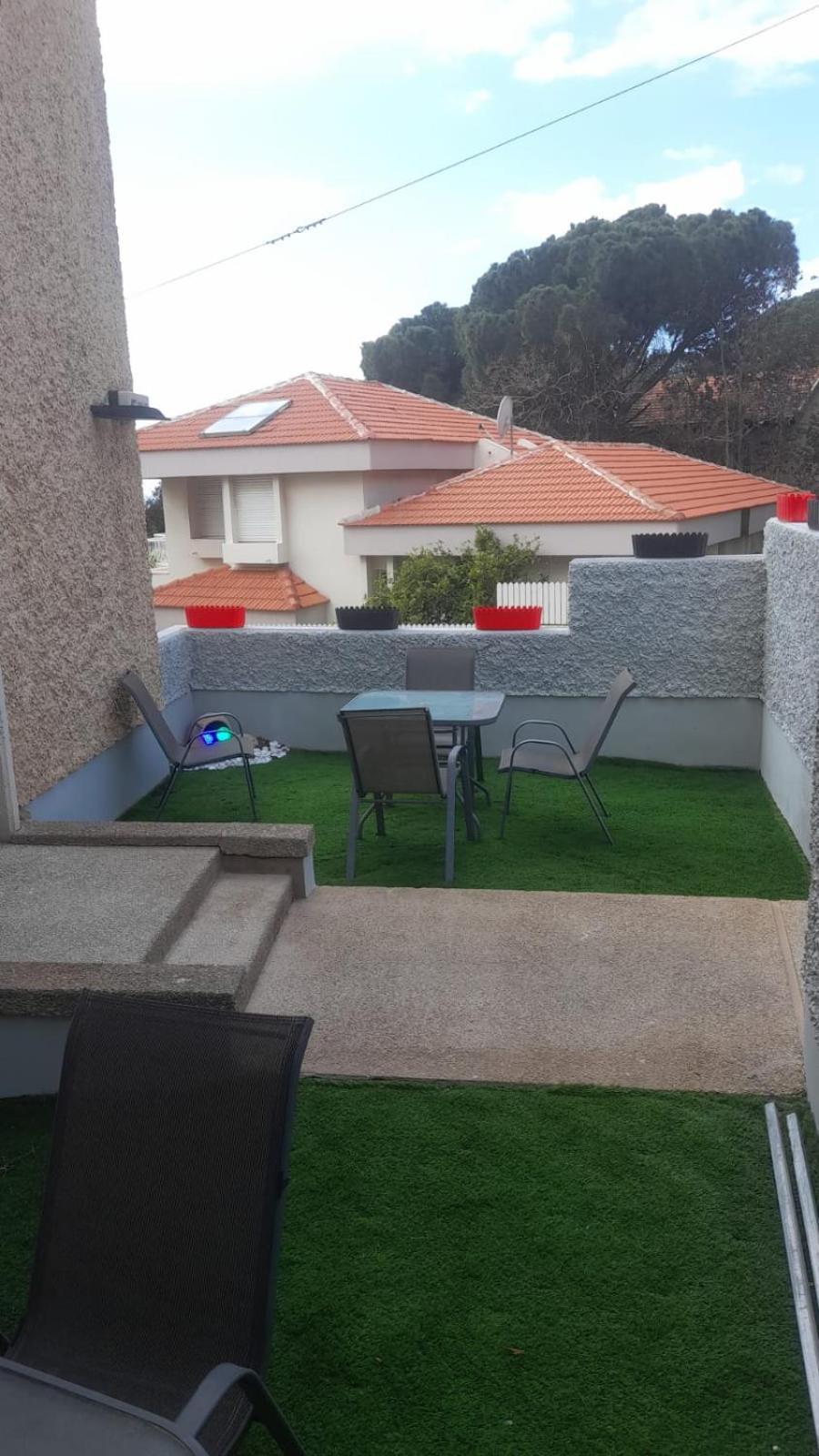 Apartment With Garden