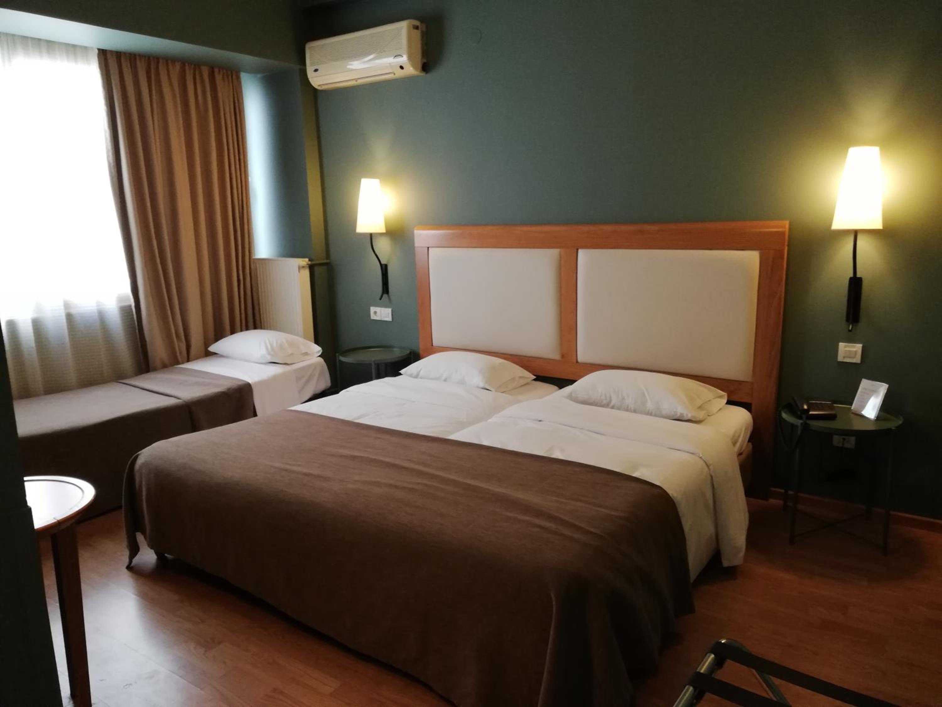 Triple Room (2 Adults + 1 Child)