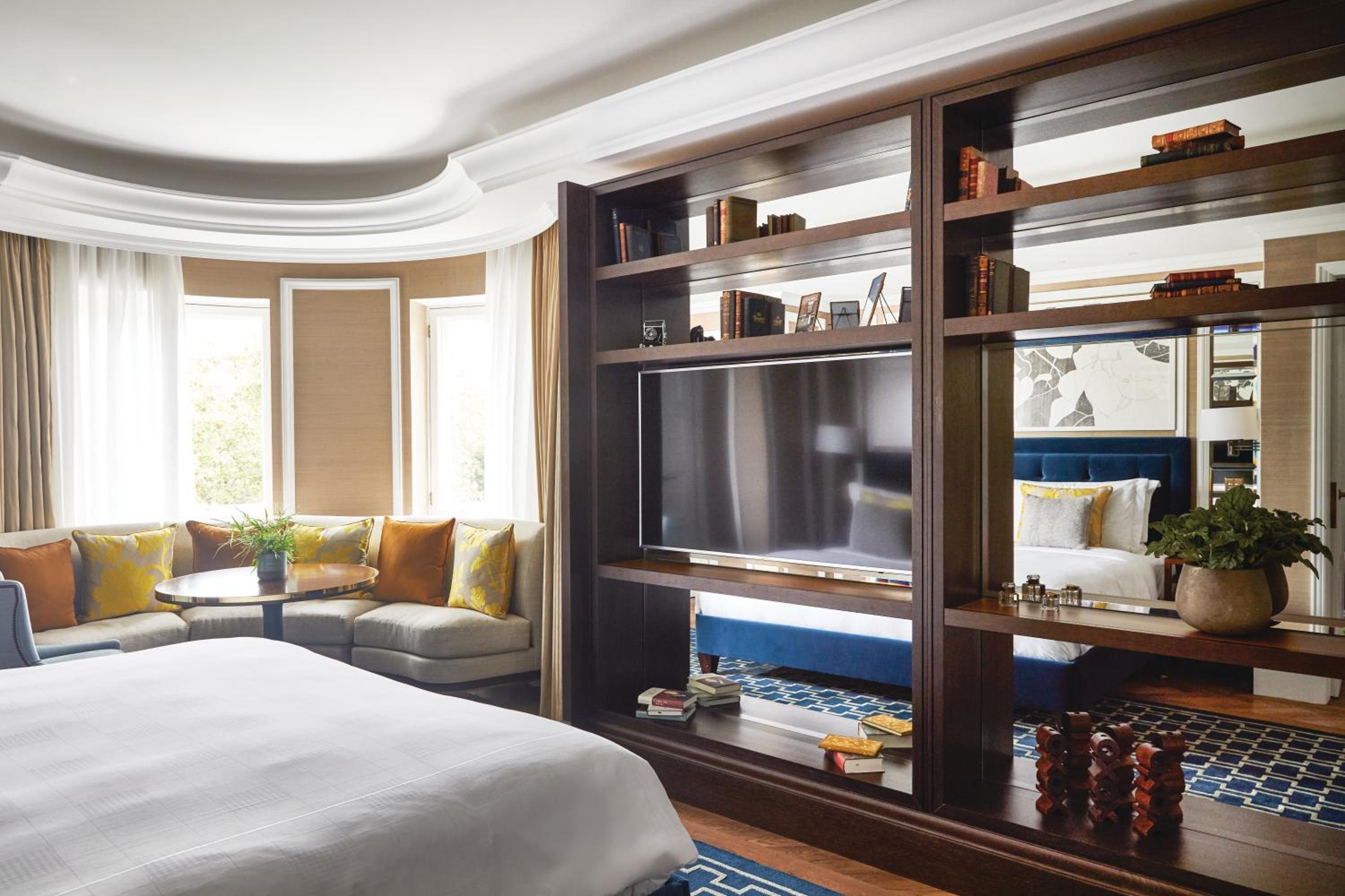 Suite with Garden View