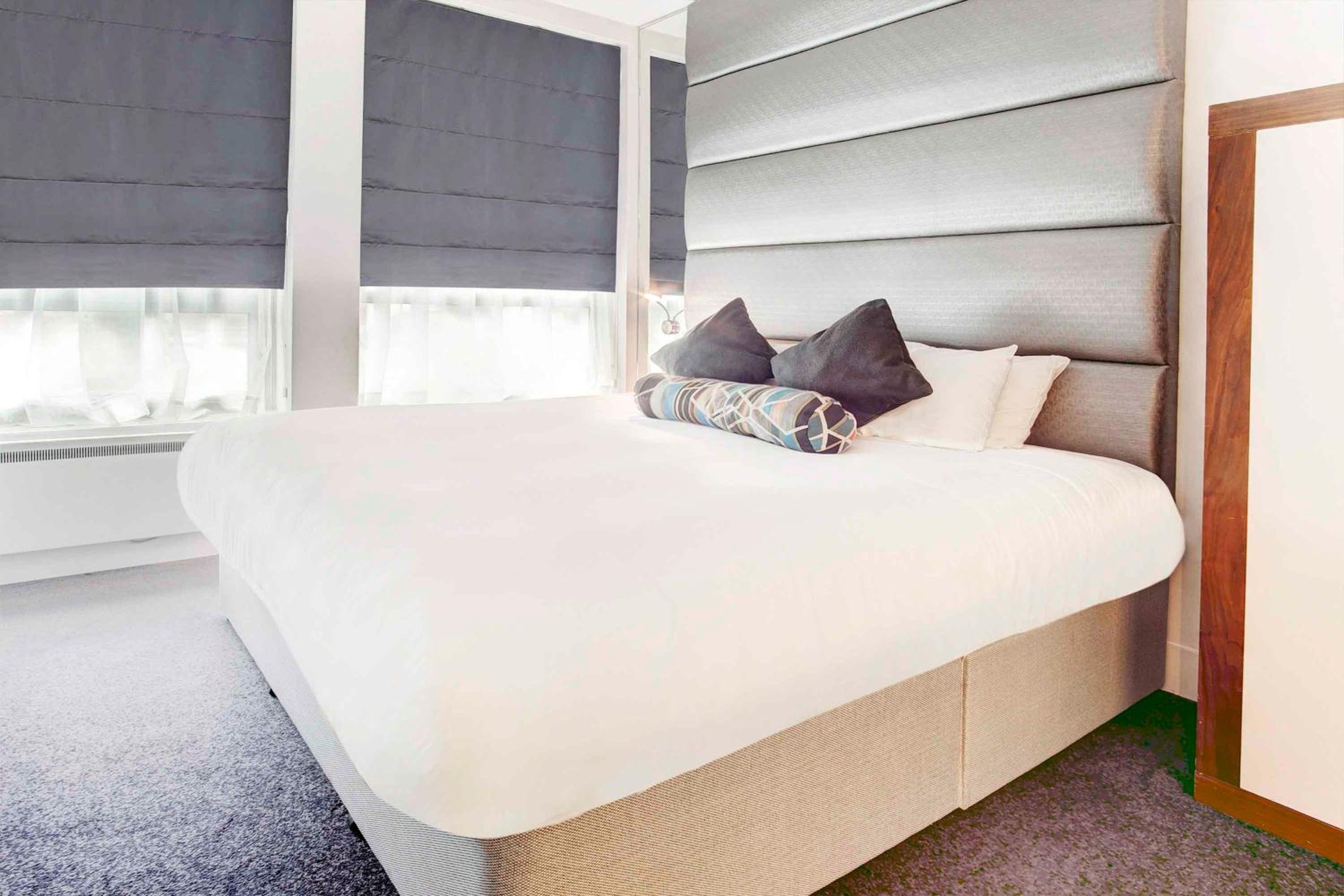 Family Suite, 1 King Bed, Bunk Beds, Kitchenette