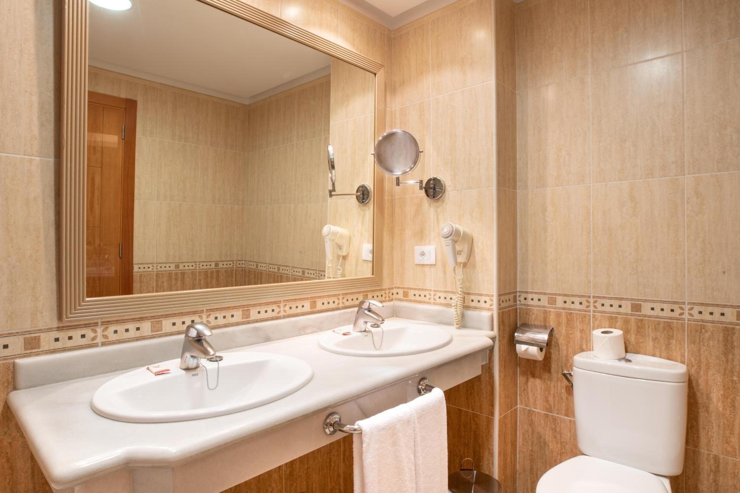 Double Room (3 Adults)