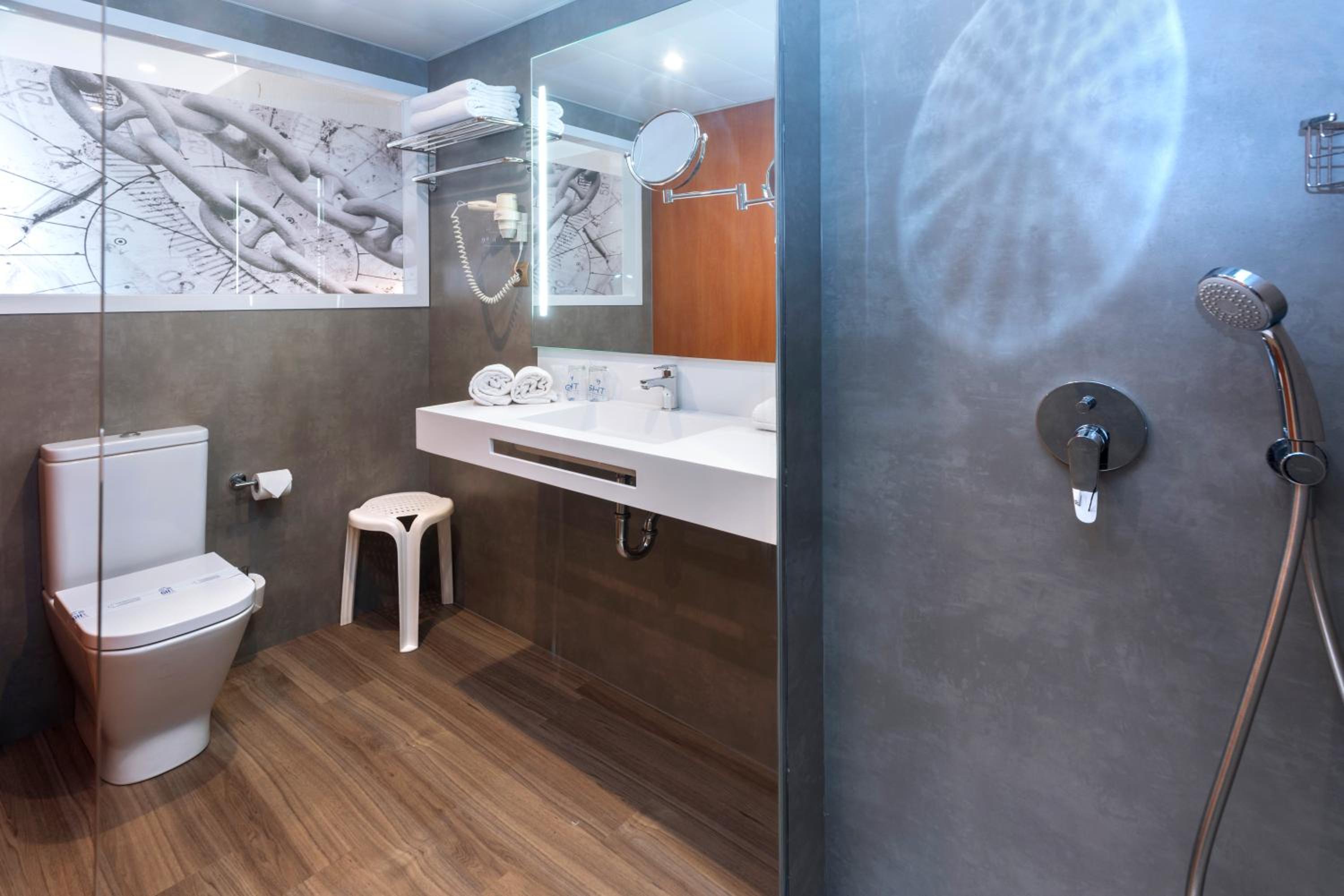 Double or Twin Room with Extra Bed (2 Adults + 1 Child)