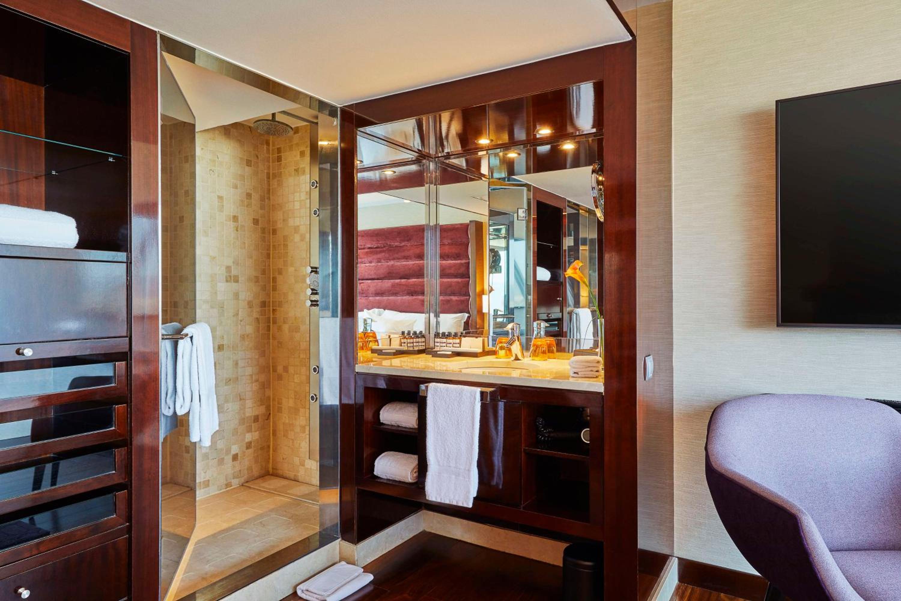 Loft With Panoramic View