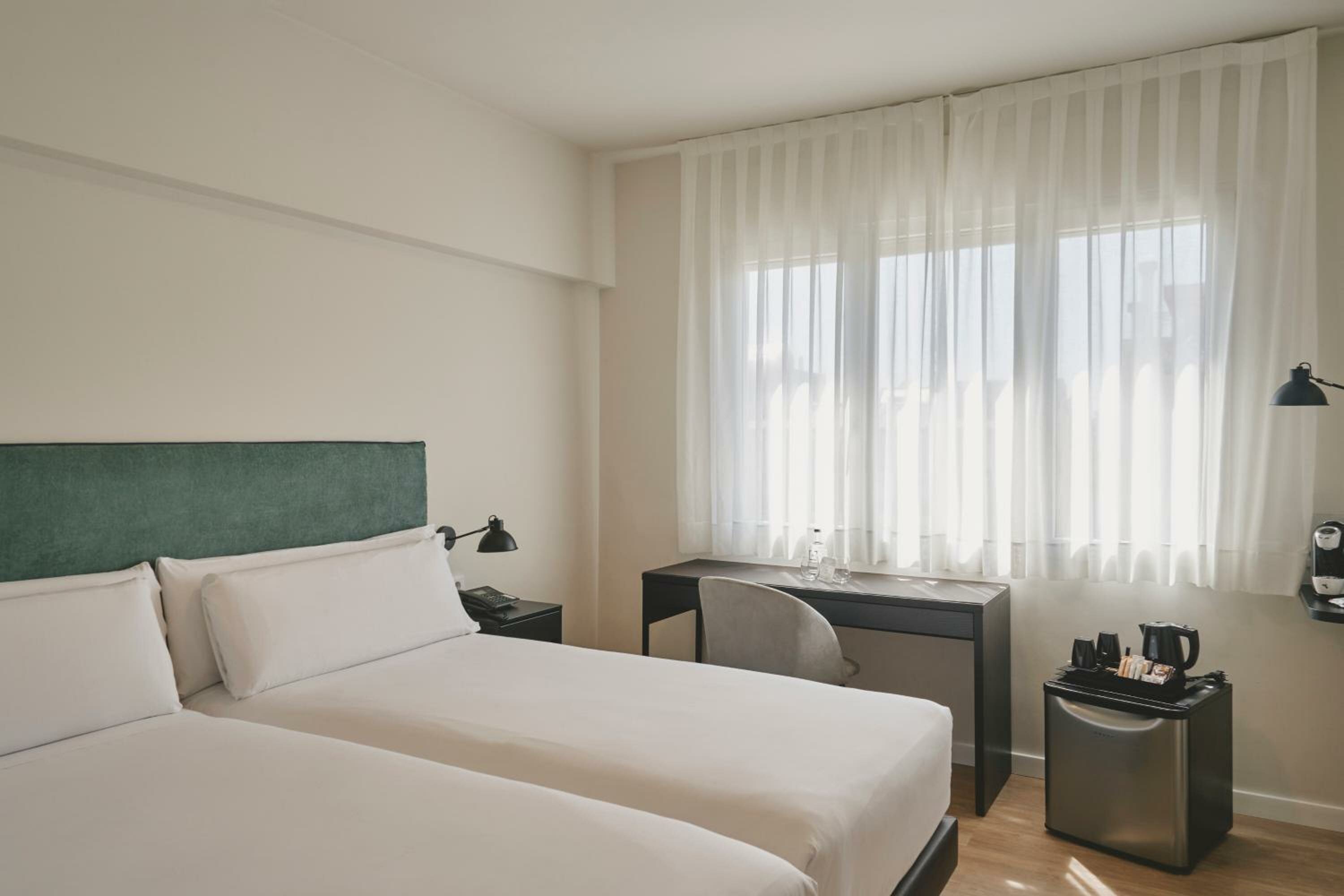 Twin Room (1-2 Adults)