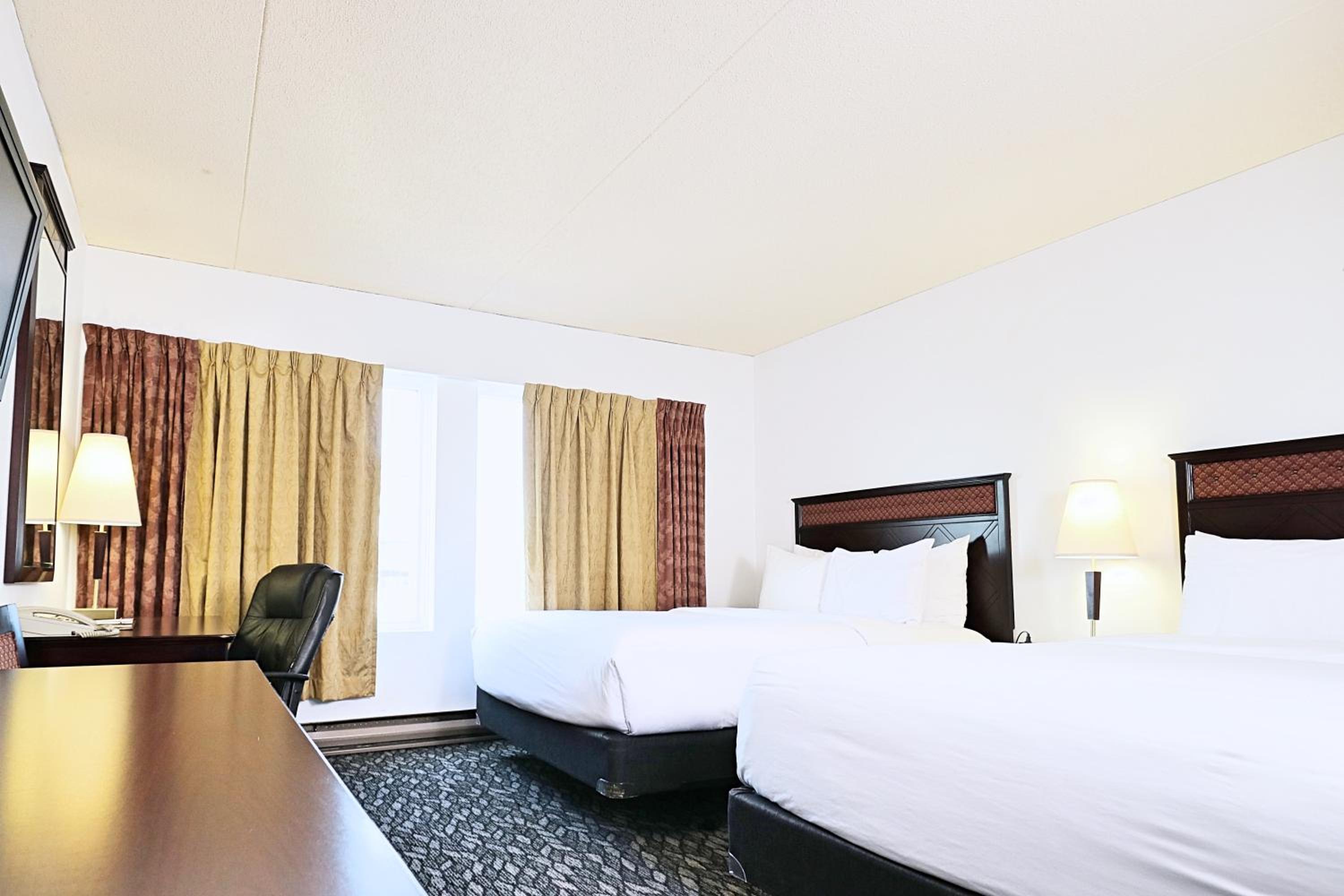 Standard Queen Room with Two Queen Beds