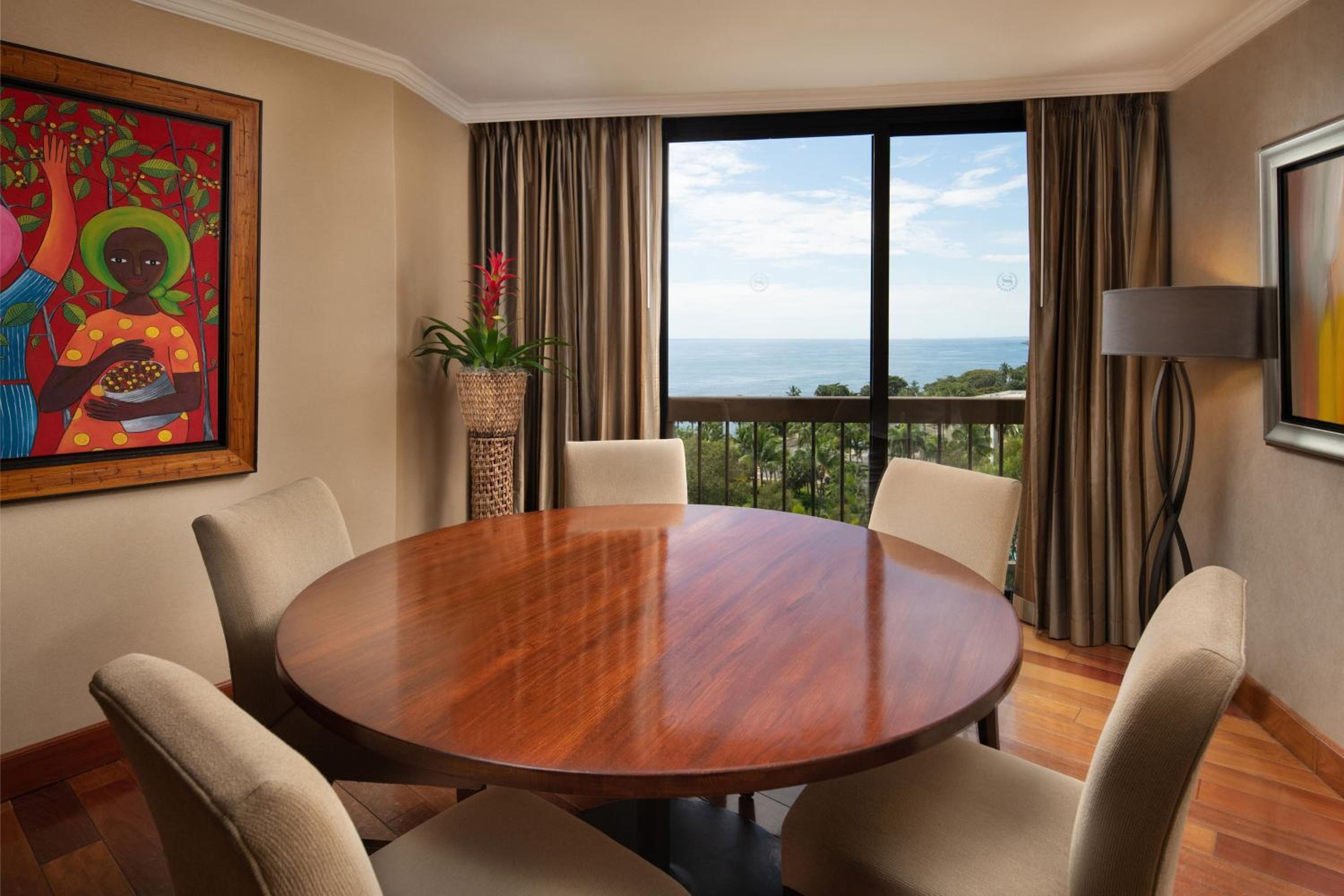 Club lounge access, 1 Bedroom Junior Suite, 1 King, Balcony