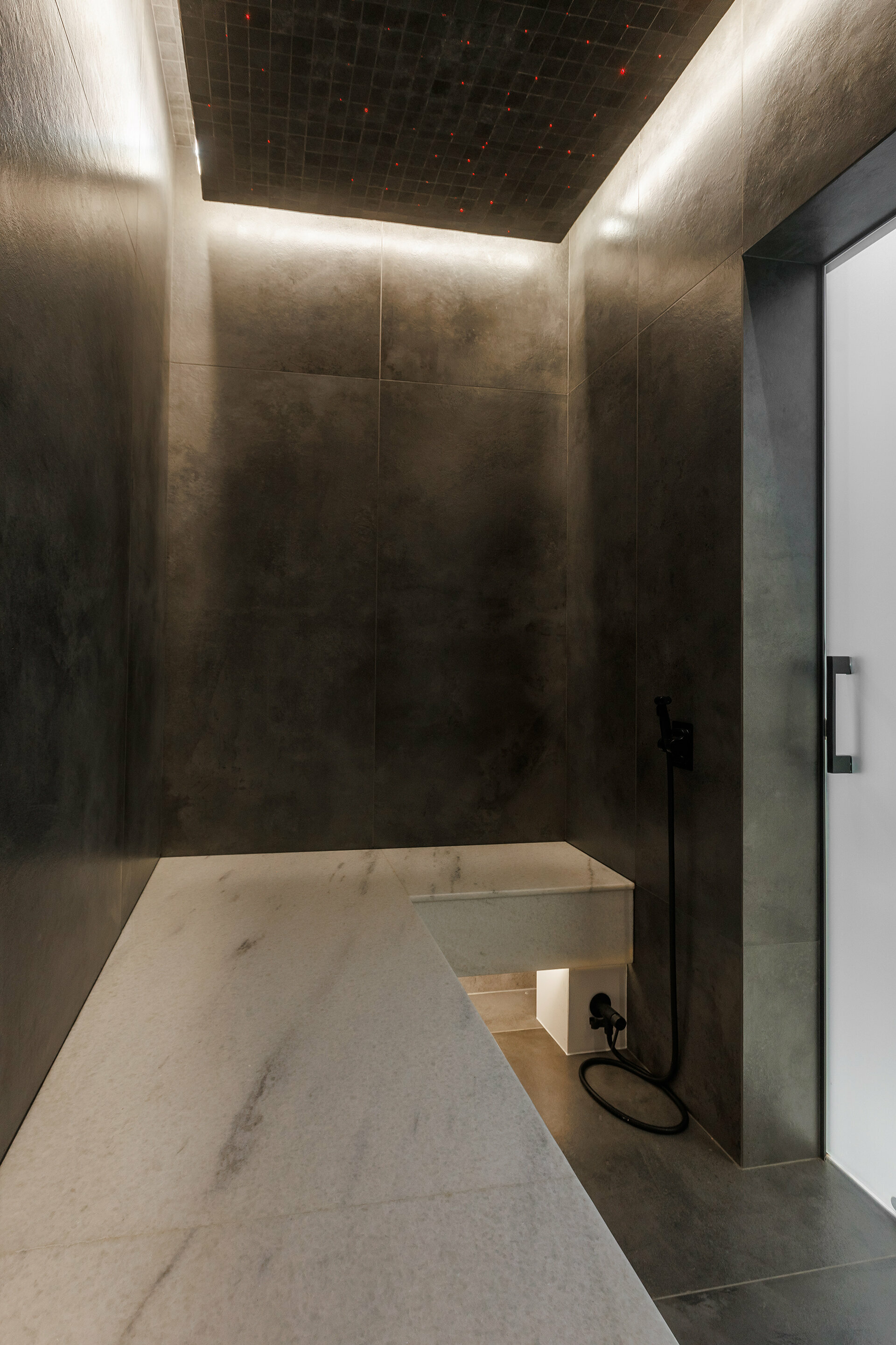 #2 TAGO SPA Grand Luxx Двухэтажный двухкомнатный номер СПА с выплывным бассейном, русской парной, хамамом и террасой