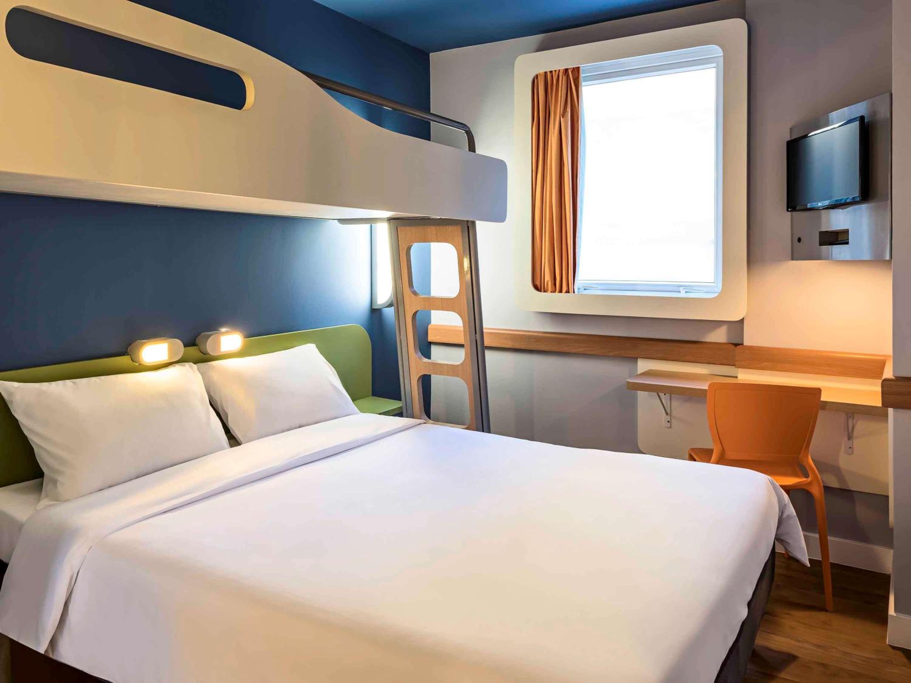 Standard Double Room with One Bunk Bed