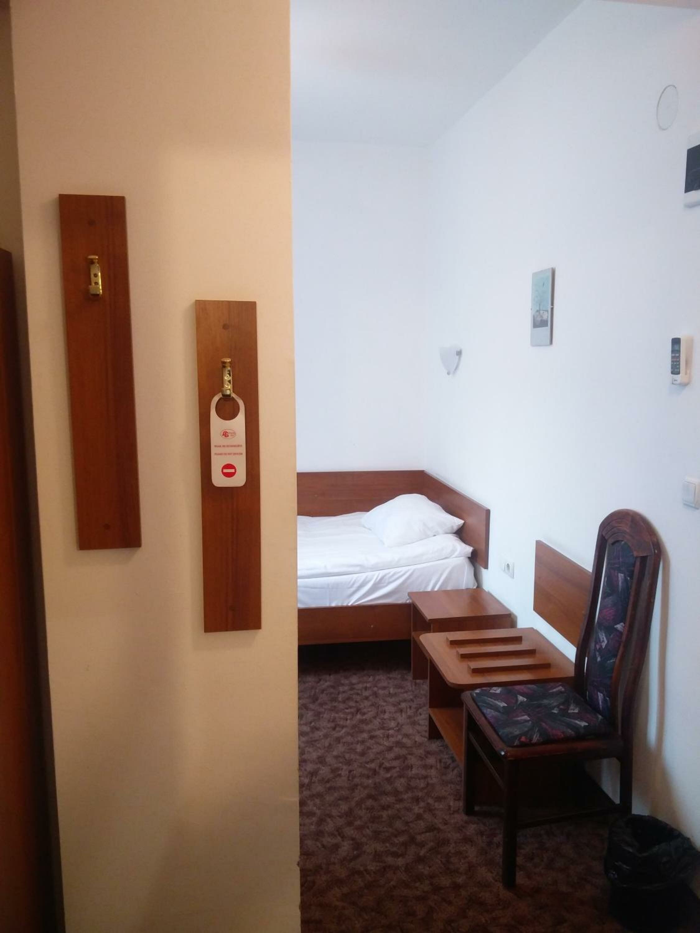 Single Room - No Balcony and Inner Yard View