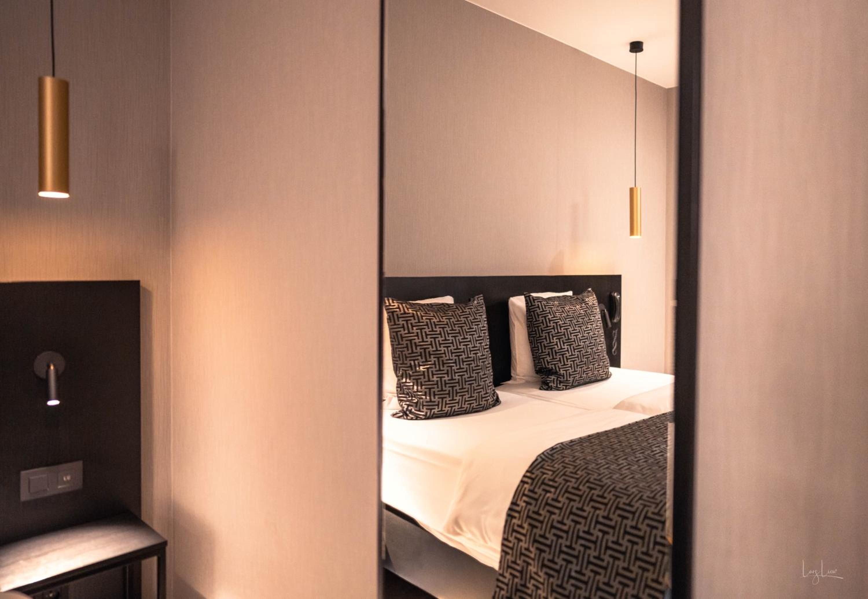 Luxury Twin with Shower