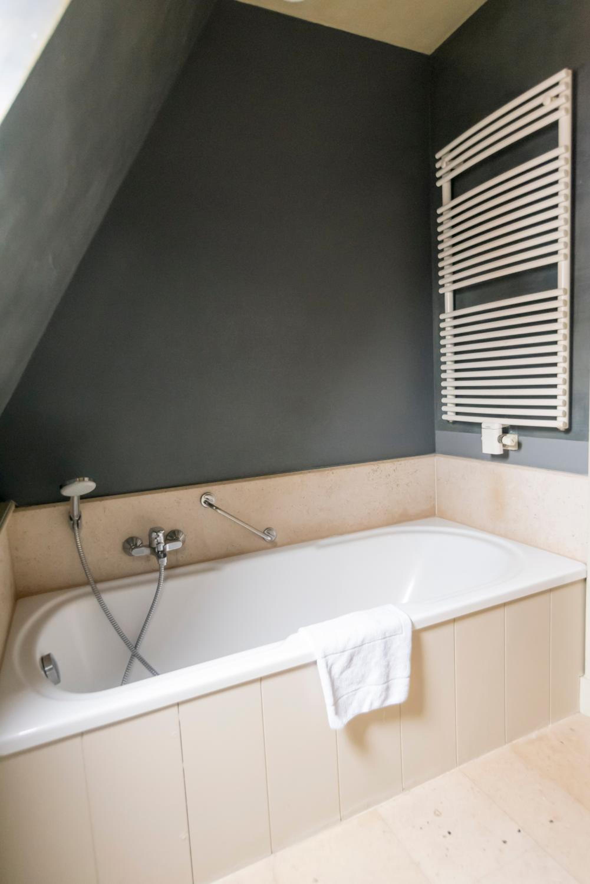 Superior with Street or Terrace View