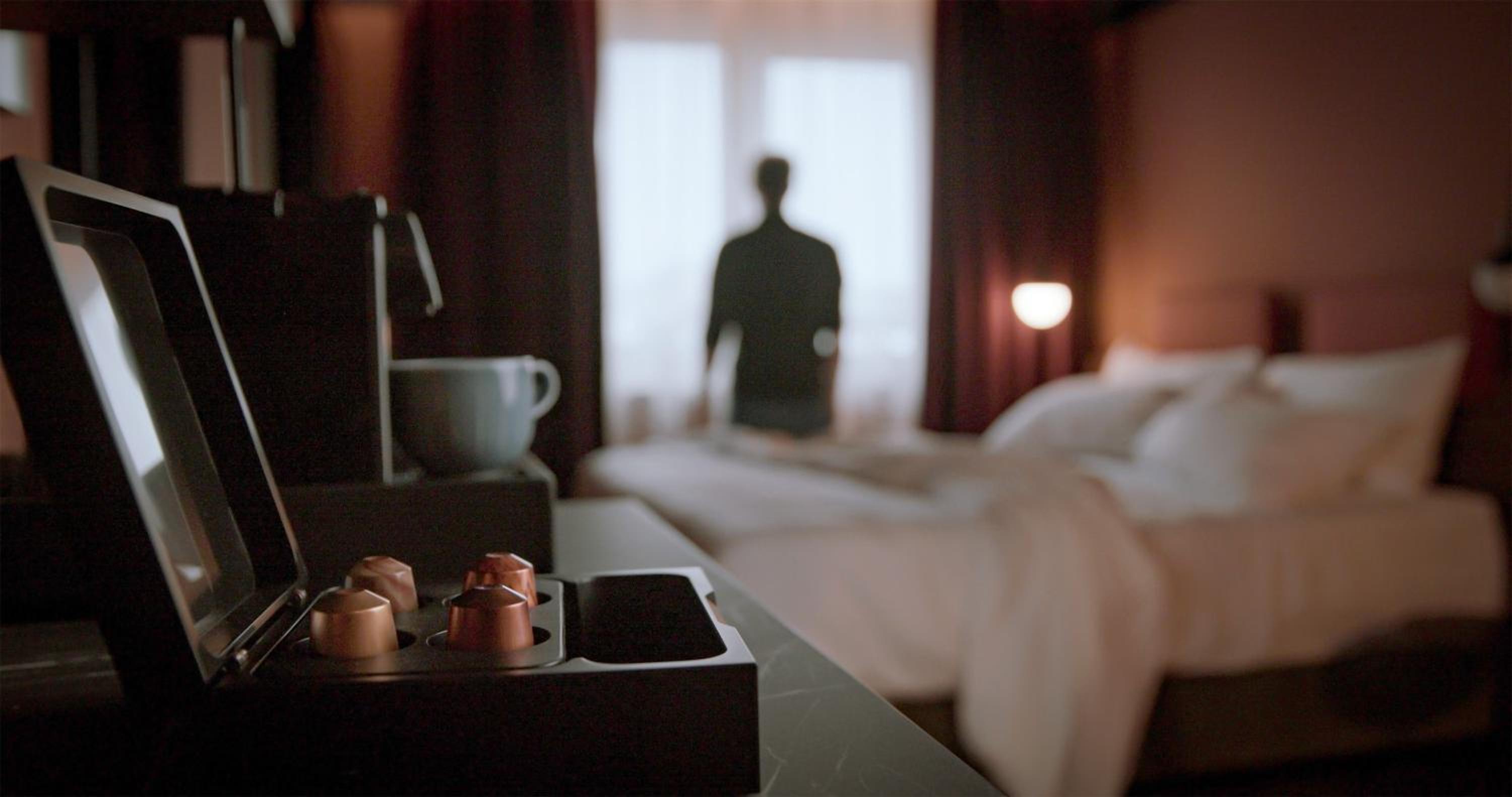 Deluxe King Room with Courtyard View